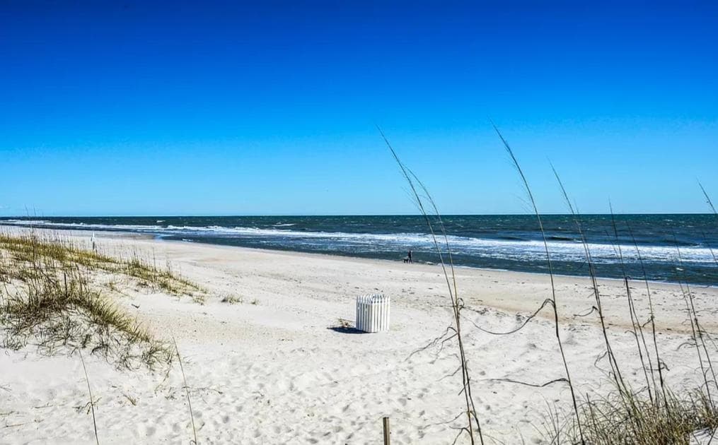 Bogue Shores "Salty Air Oasis" gallery photo in Atlantic Beach, NC — image 8