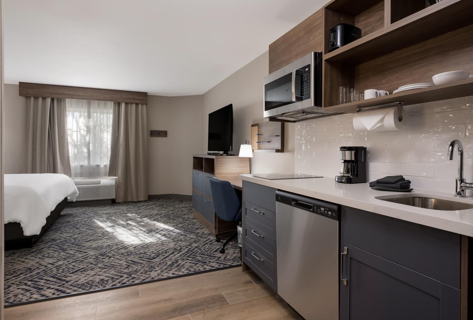 Candlewood Suites Lafayette - River Ranch by IHG gallery photo in Lafayette, LA — image 40