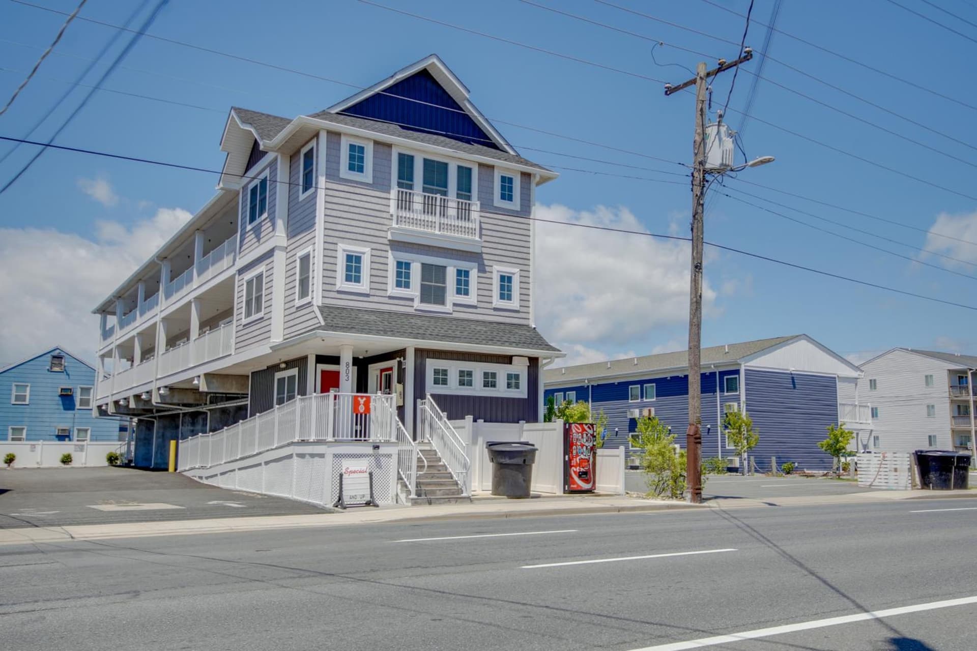 Ocean Lodge Hotel North featured exterior or lobby in Ocean City, MD — similar hotel