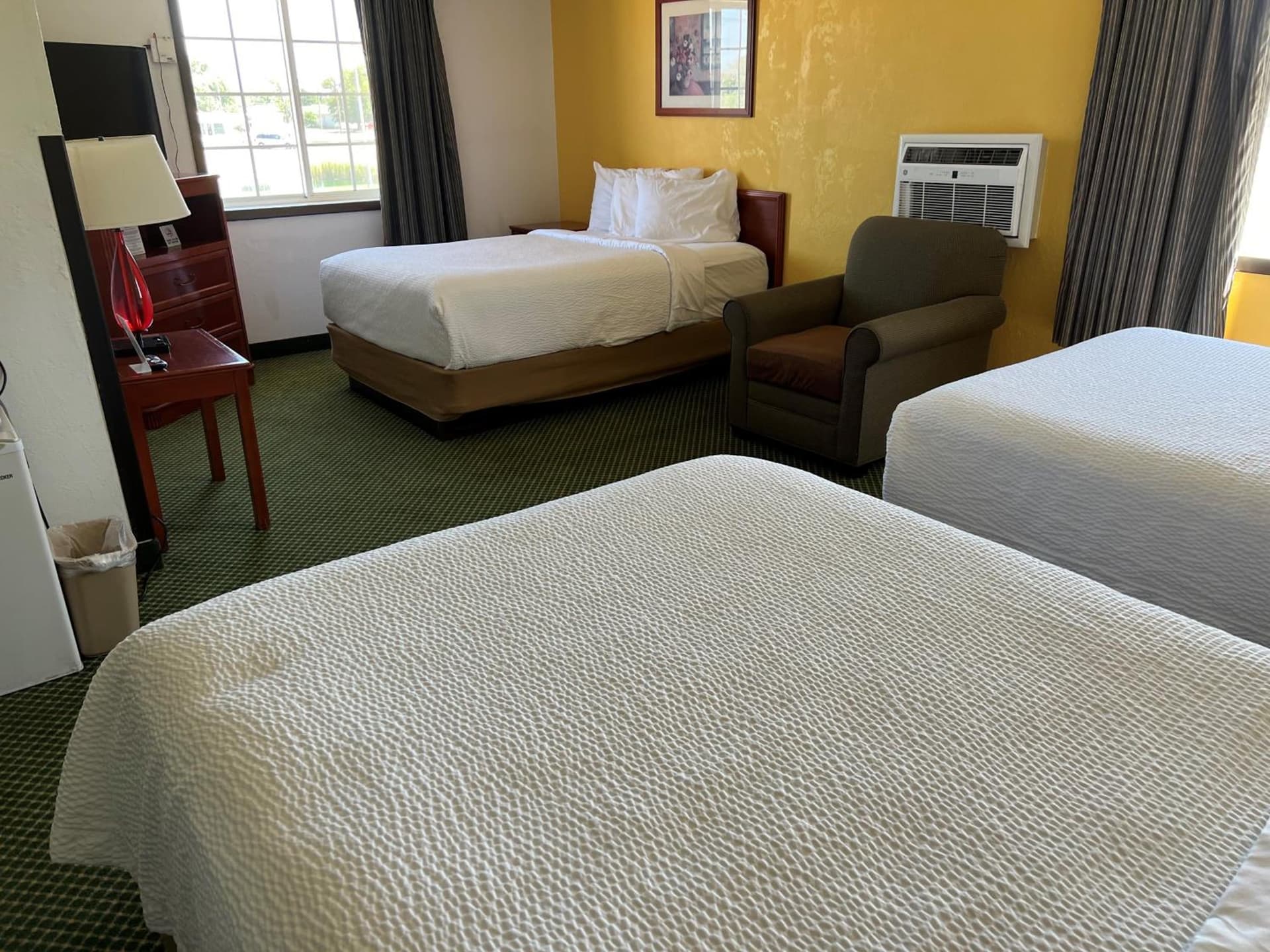 Days Inn by Wyndham Great Bend interior in Great Bend, KS — gallery photo 2