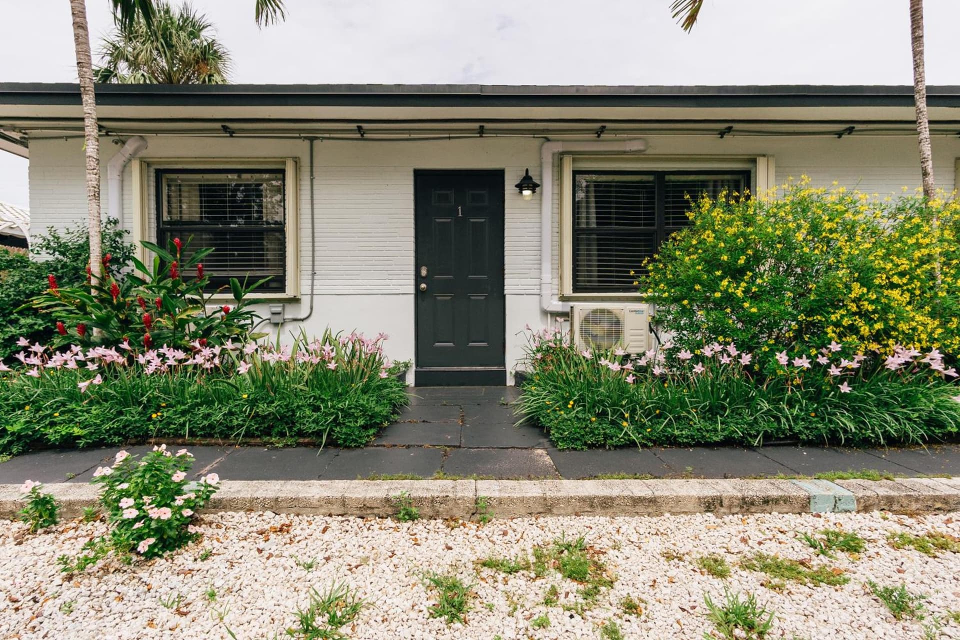 One bedroom private apartment two blocks to Beach! — hotel in Pompano Beach, Florida