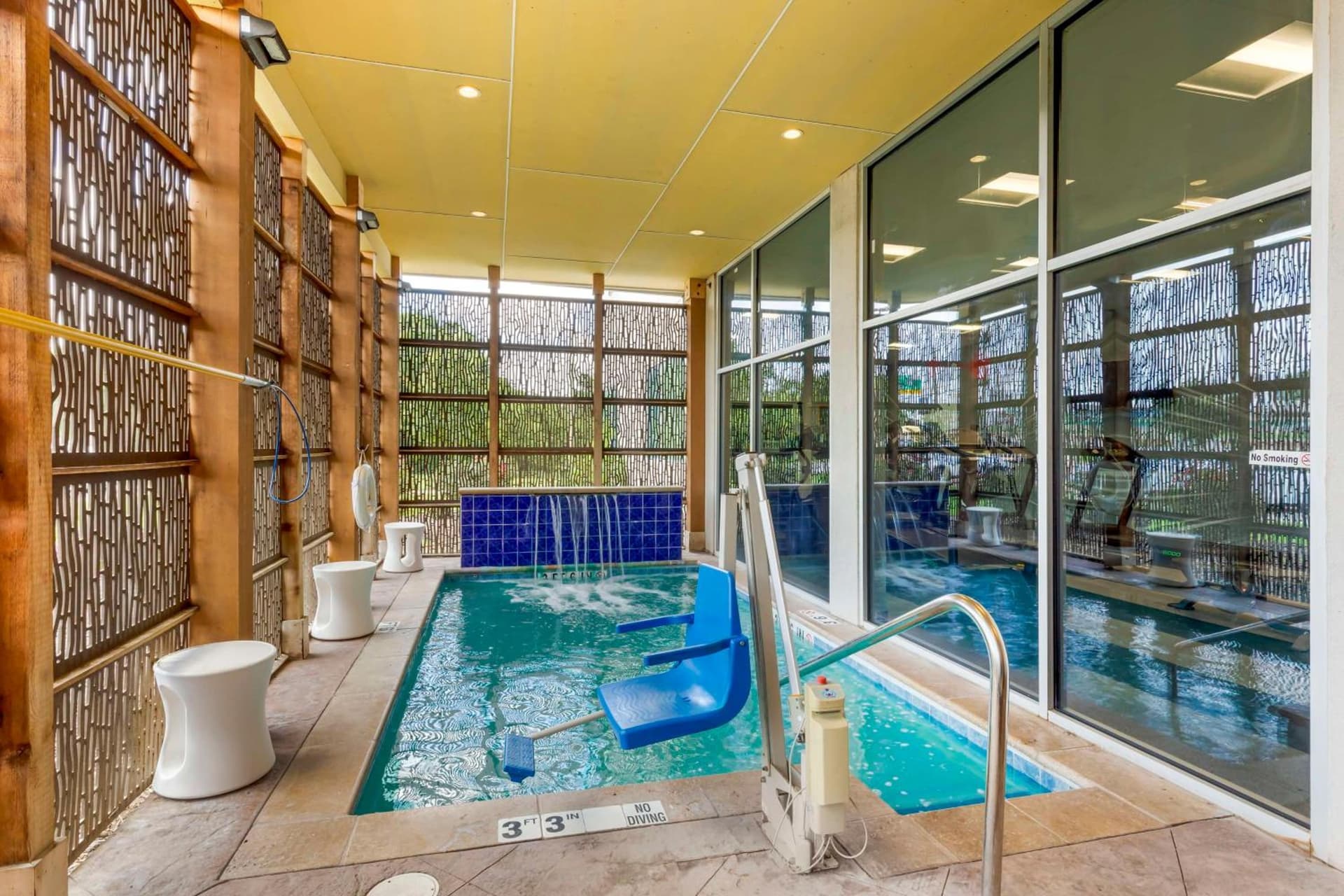 GLō Best Western Dallas South DeSoto gallery photo in DeSoto, TX — image 9