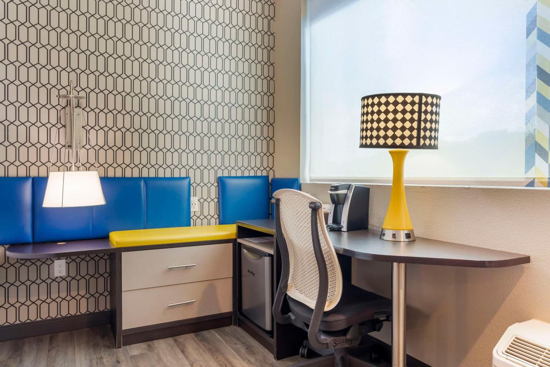 GLō Best Western Dallas South DeSoto interior in DeSoto, TX — gallery photo 2