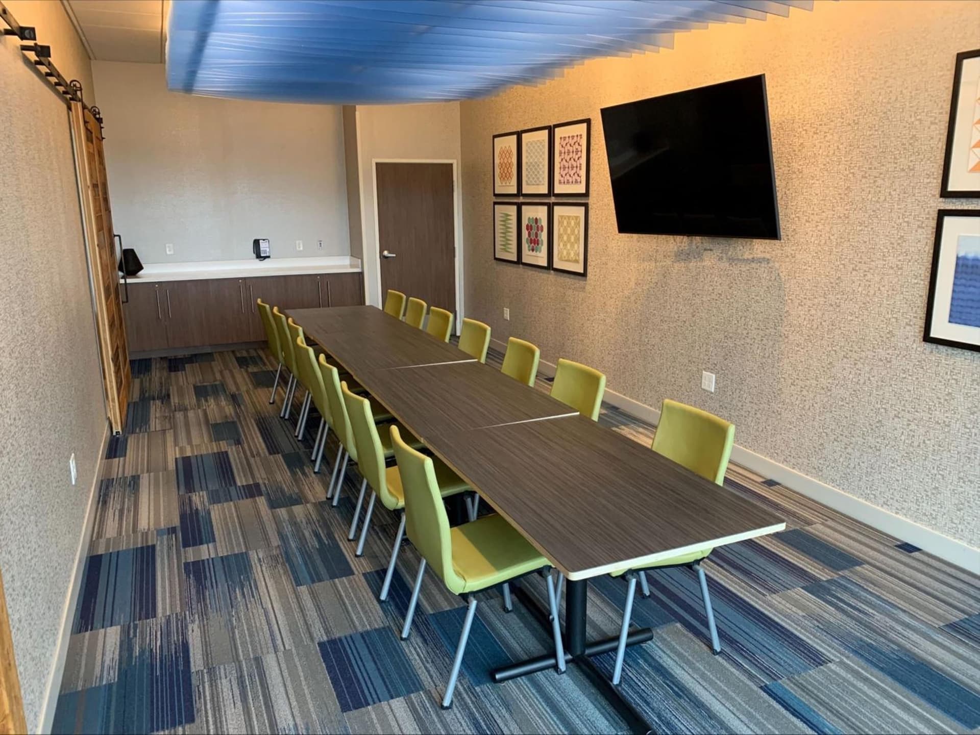 Holiday Inn Express & Suites Duluth North - Miller Hill by IHG gallery photo in Duluth, MN — image 29