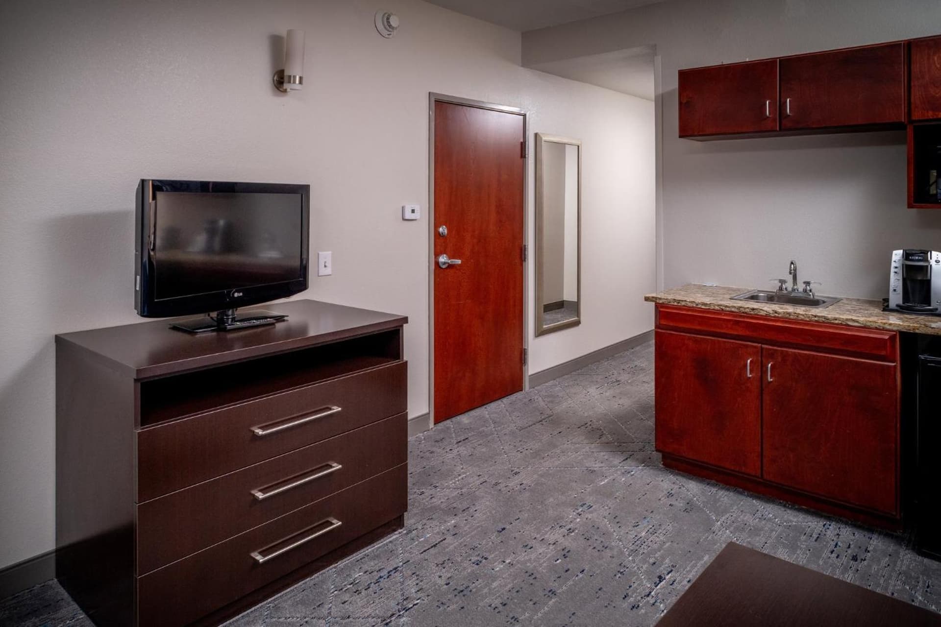 Holiday Inn Express & Suites Cross Lanes by IHG gallery photo in Cross Lanes, WV — image 100
