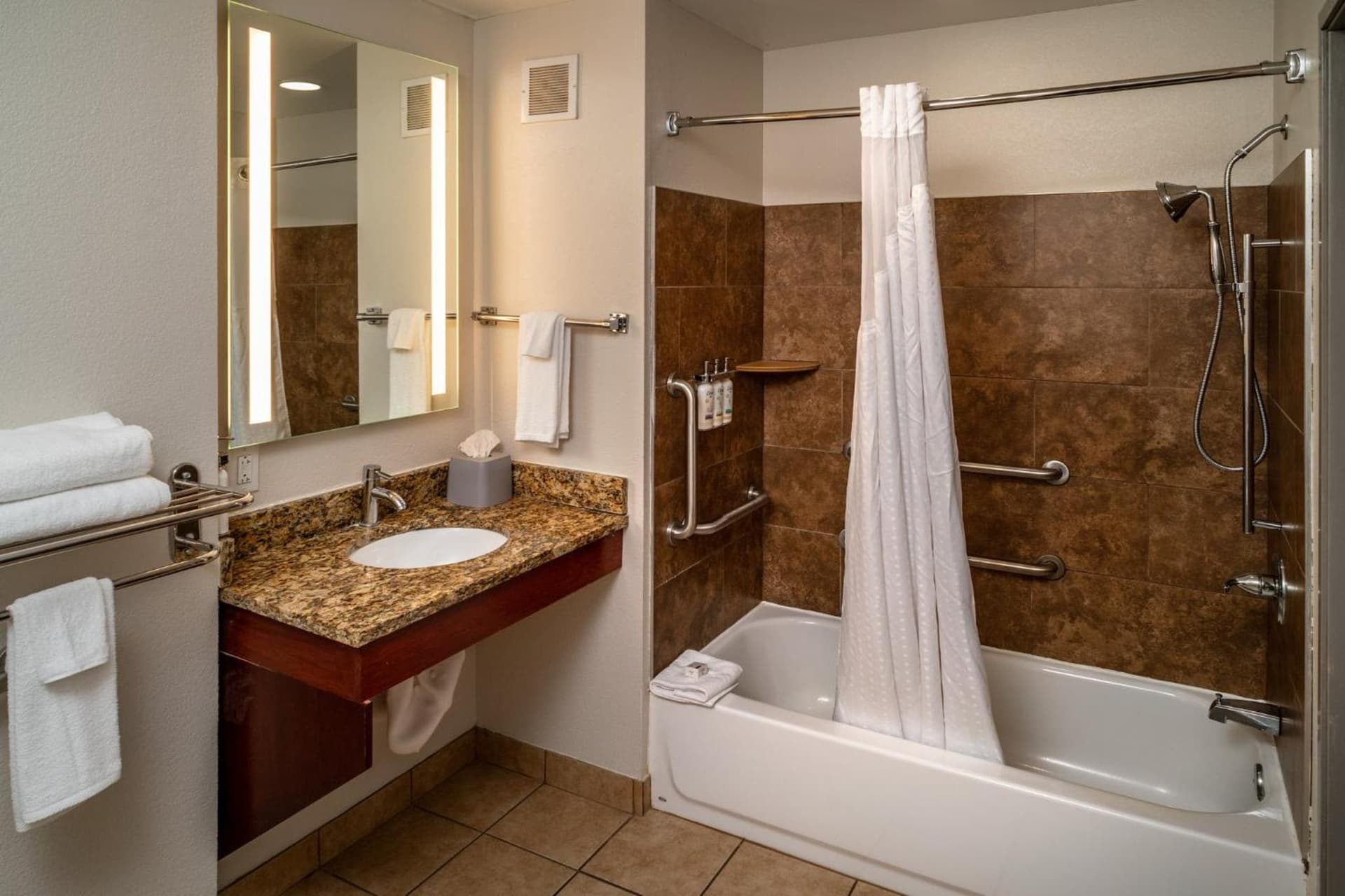 Holiday Inn Express & Suites Cross Lanes by IHG gallery photo in Cross Lanes, WV — image 56