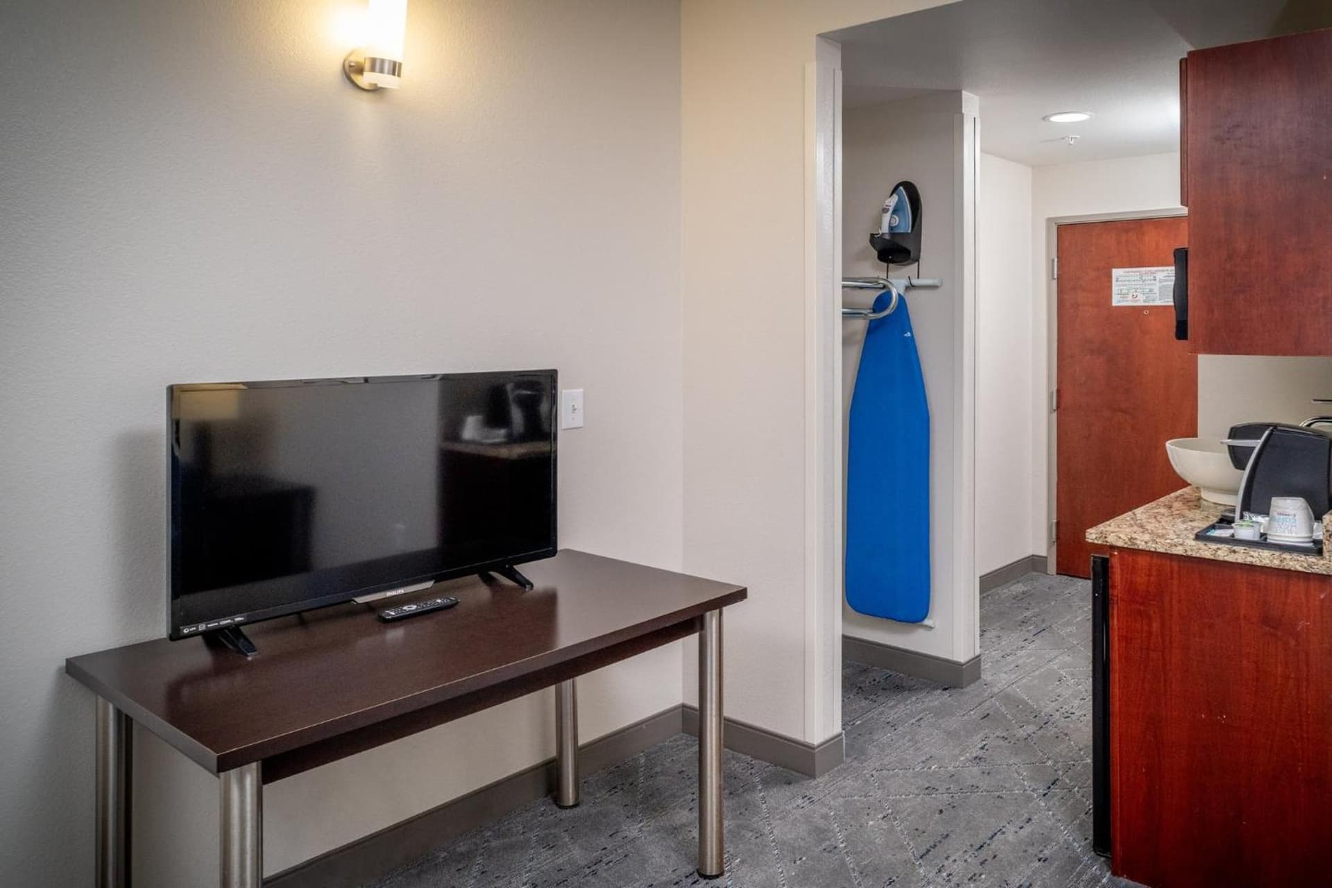 Holiday Inn Express & Suites Cross Lanes by IHG gallery photo in Cross Lanes, WV — image 108