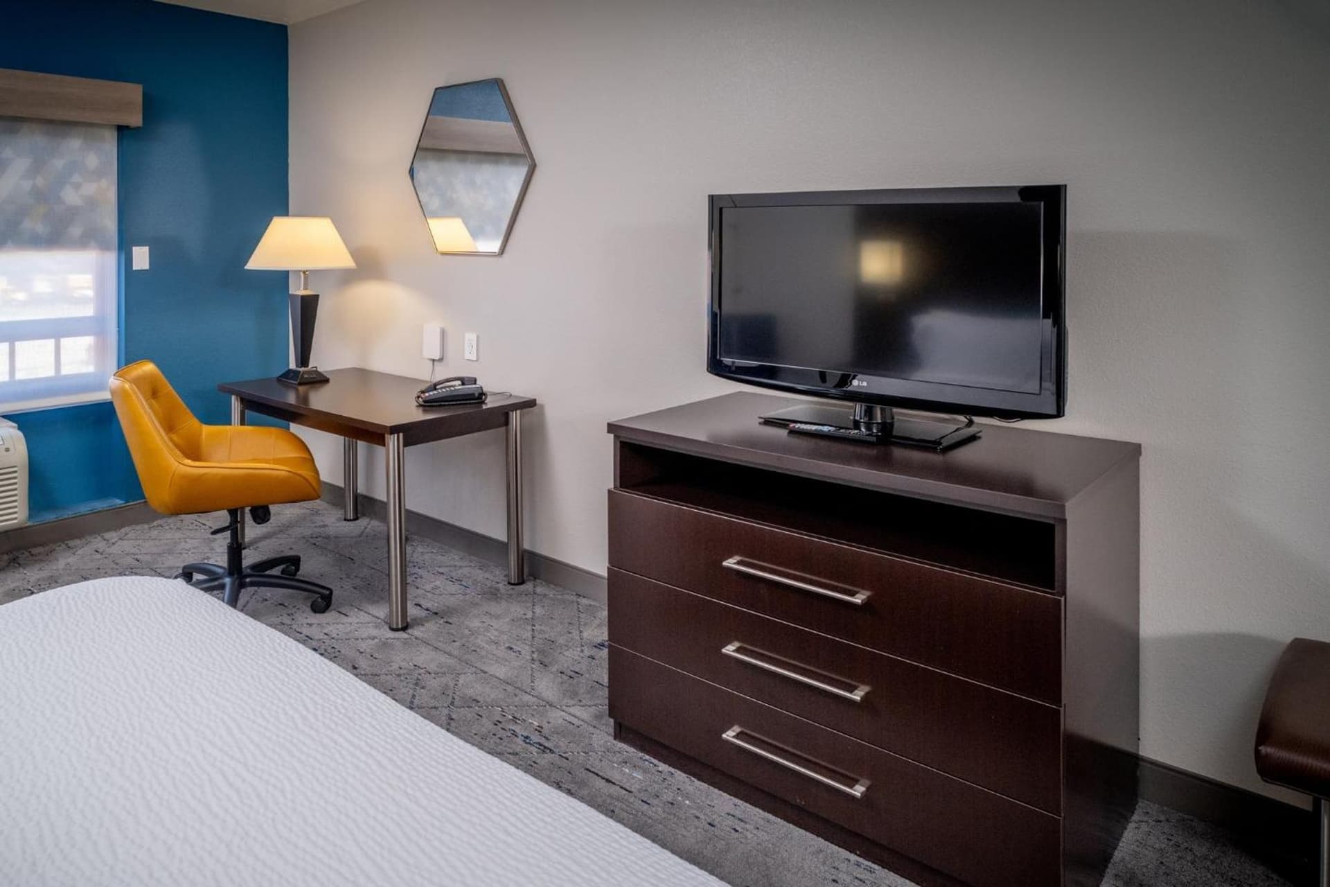 Holiday Inn Express & Suites Cross Lanes by IHG gallery photo in Cross Lanes, WV — image 4