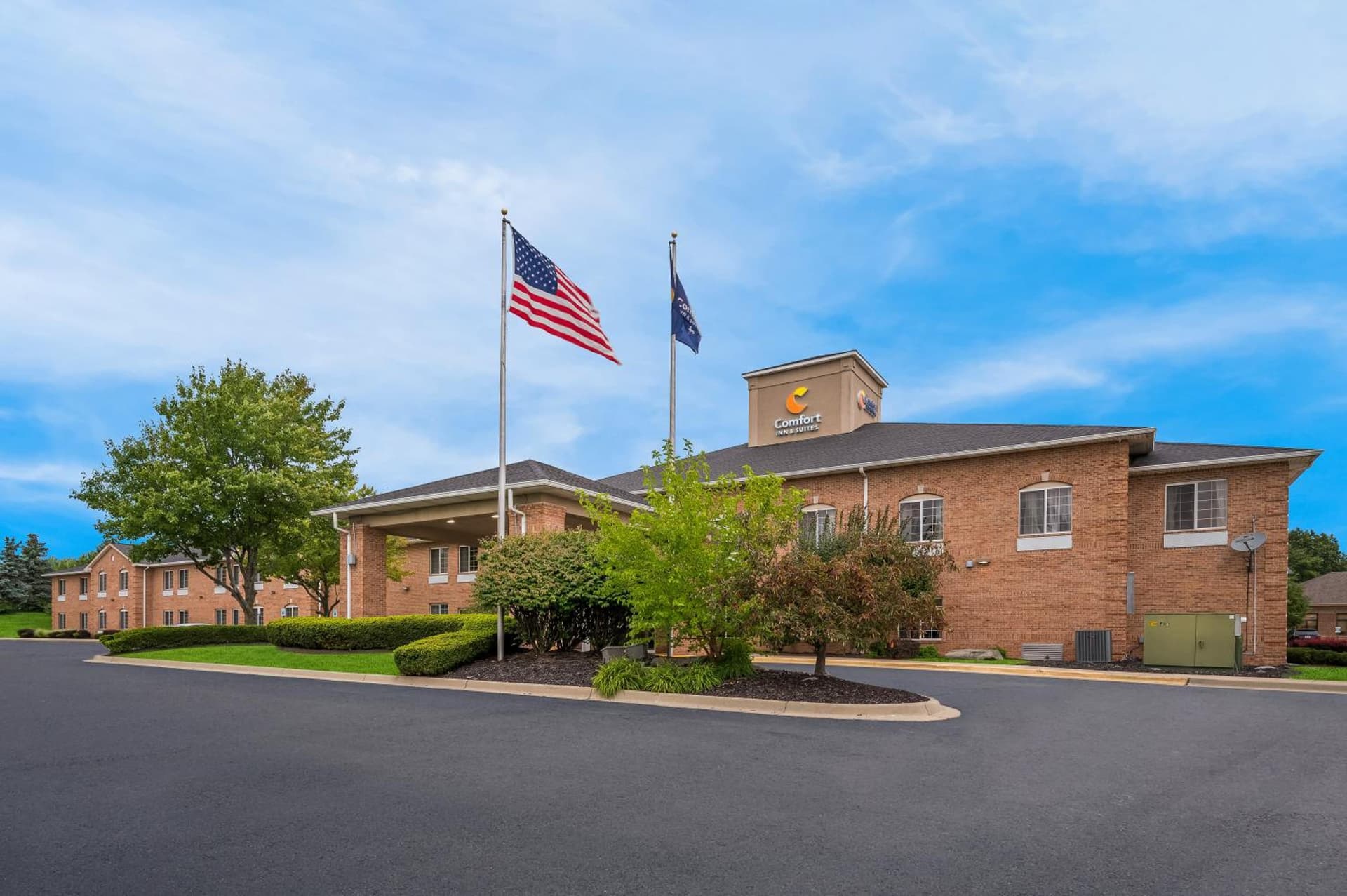 Comfort Inn & Suites Fenton featured exterior or lobby in Fenton, MI — similar hotel