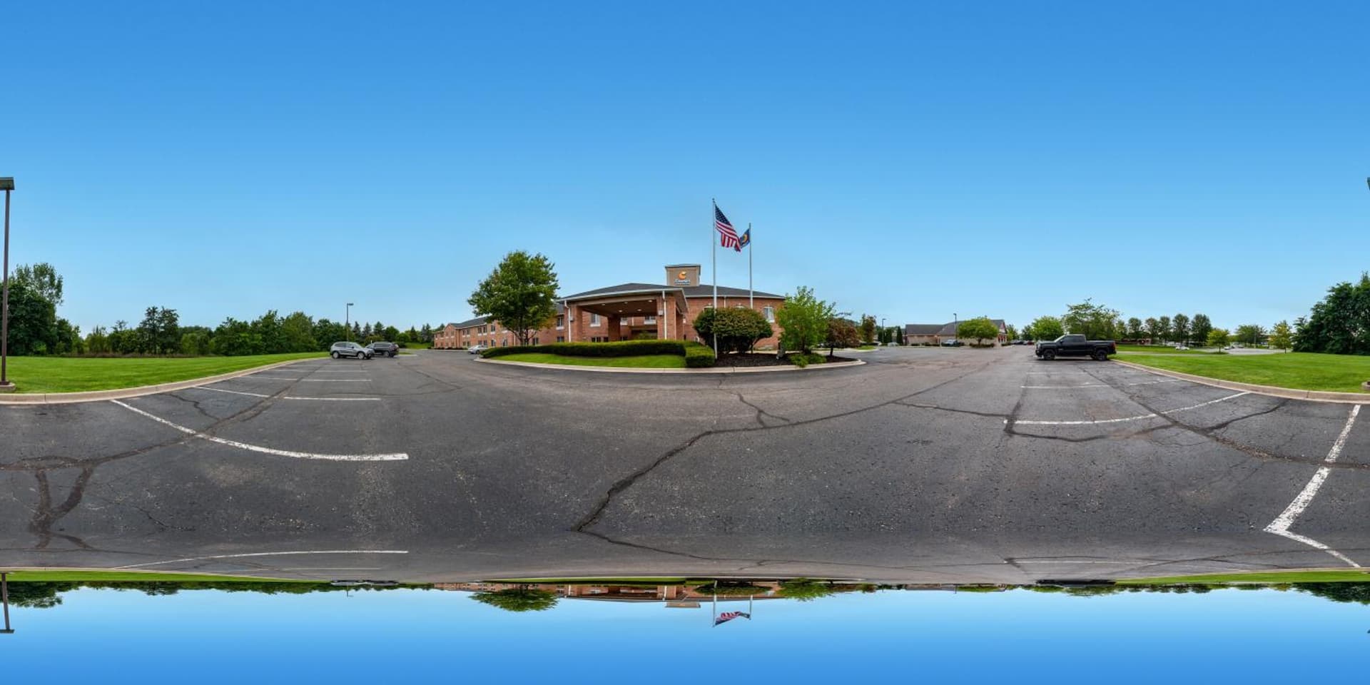 Comfort Inn & Suites Fenton gallery photo in Fenton, MI — image 9