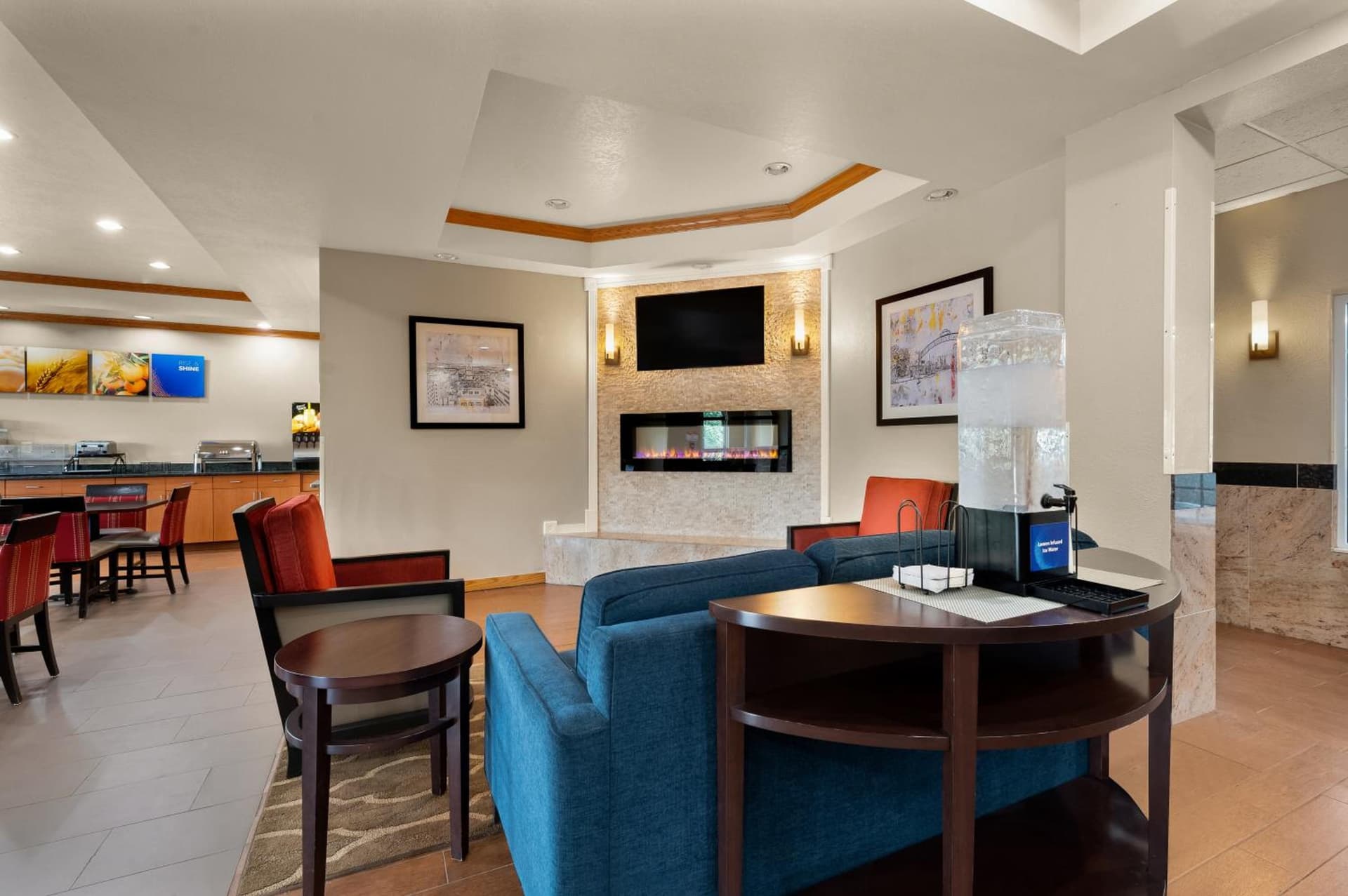 Comfort Inn & Suites Fenton gallery photo in Fenton, MI — image 21