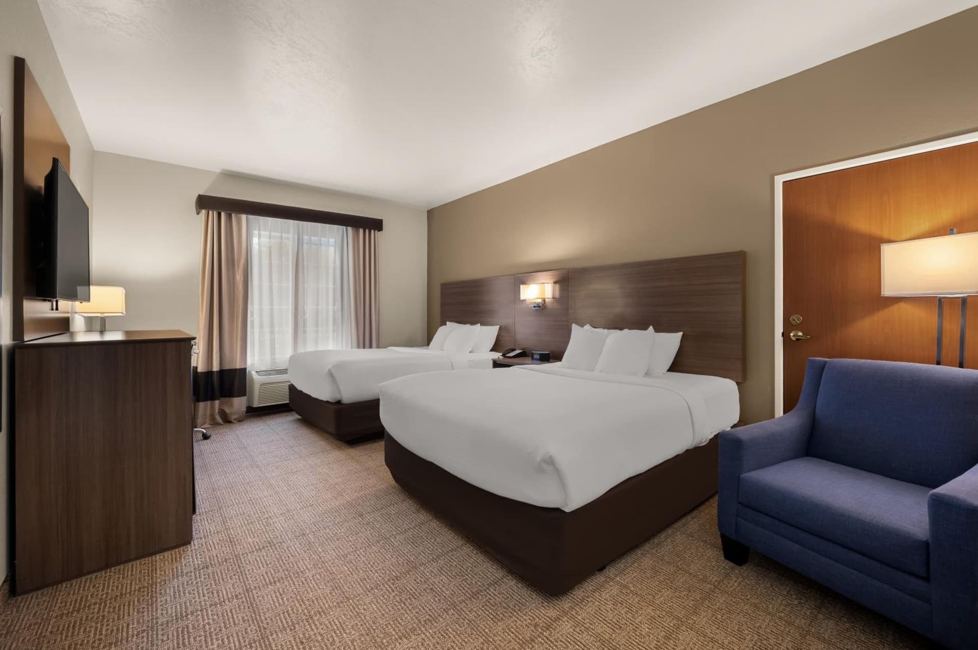 Comfort Inn & Suites Fenton gallery photo in Fenton, MI — image 15