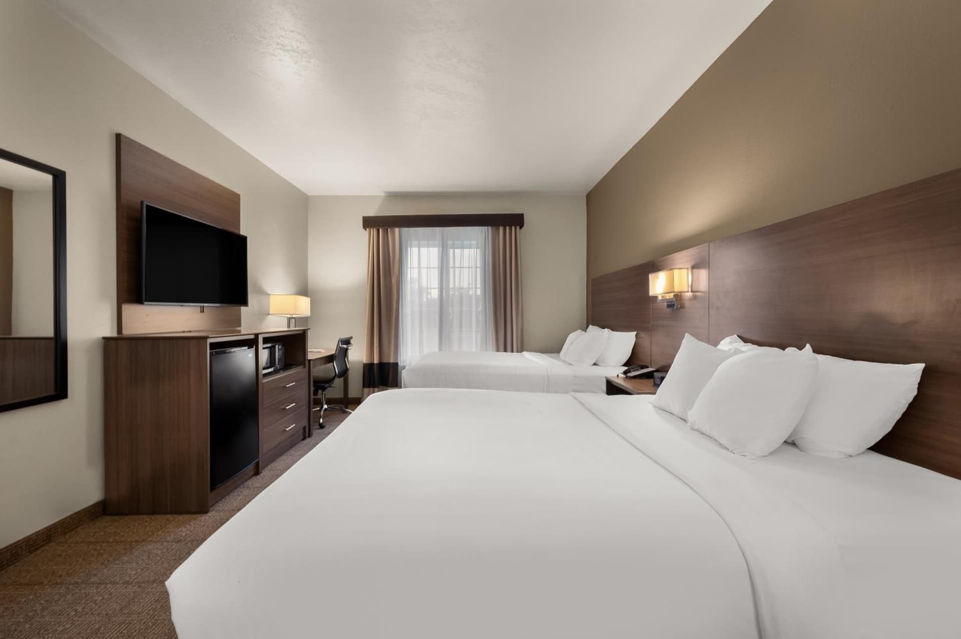 Comfort Inn & Suites Fenton gallery photo in Fenton, MI — image 36