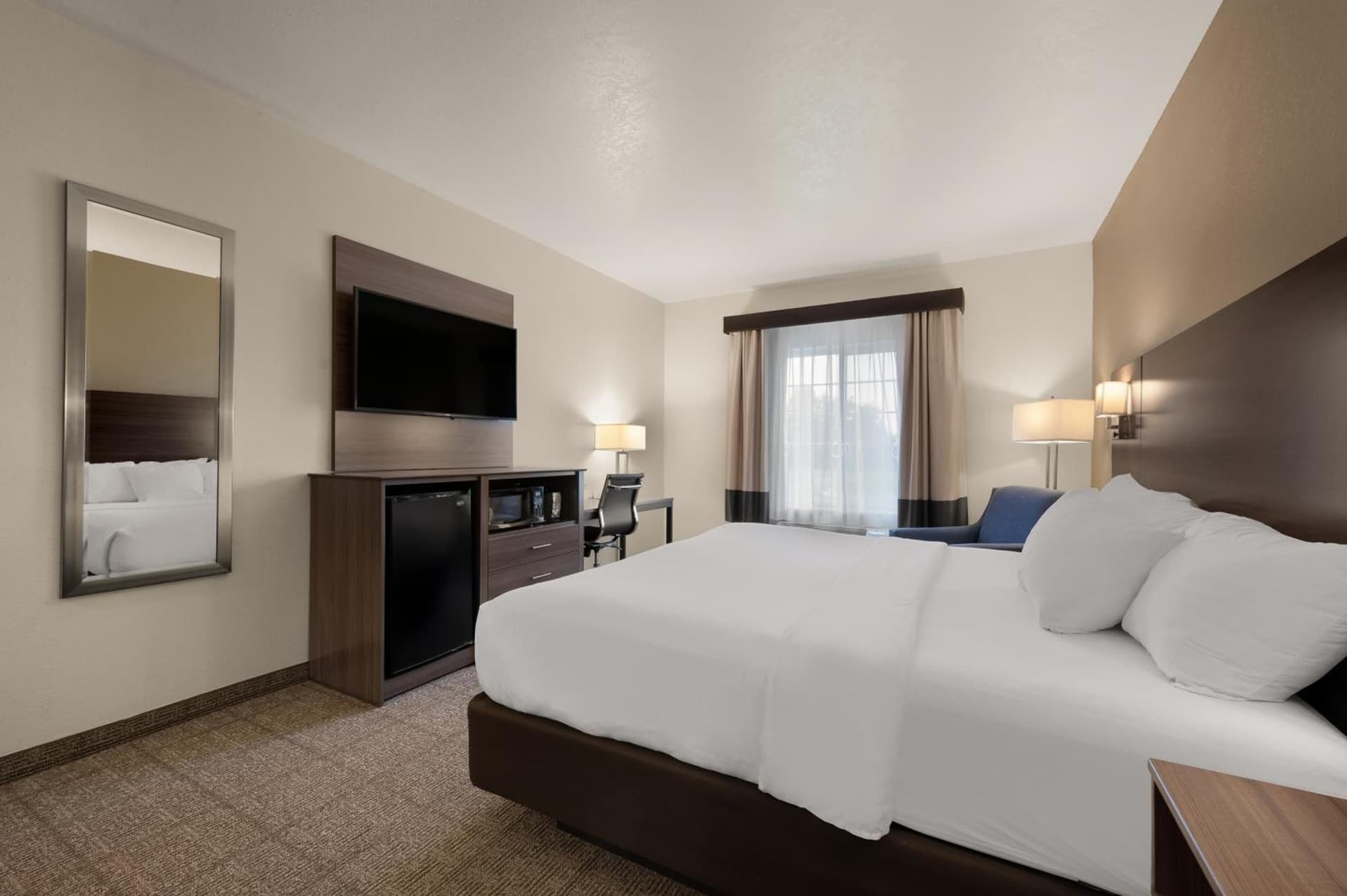 Comfort Inn & Suites Fenton gallery photo in Fenton, MI — image 10