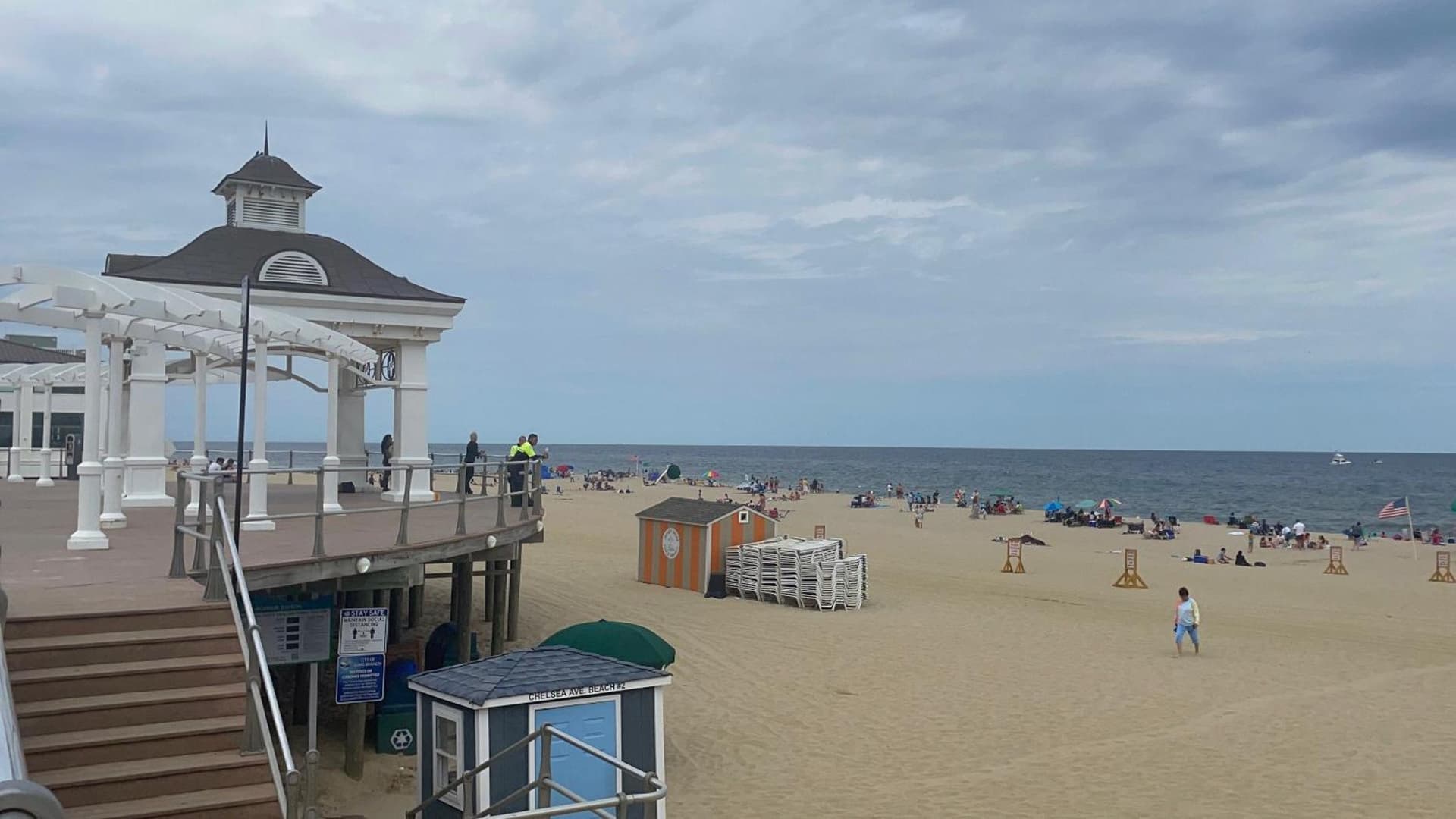 Room with shared bath near pier Village property views in Long Branch, NJ — gallery photo 3