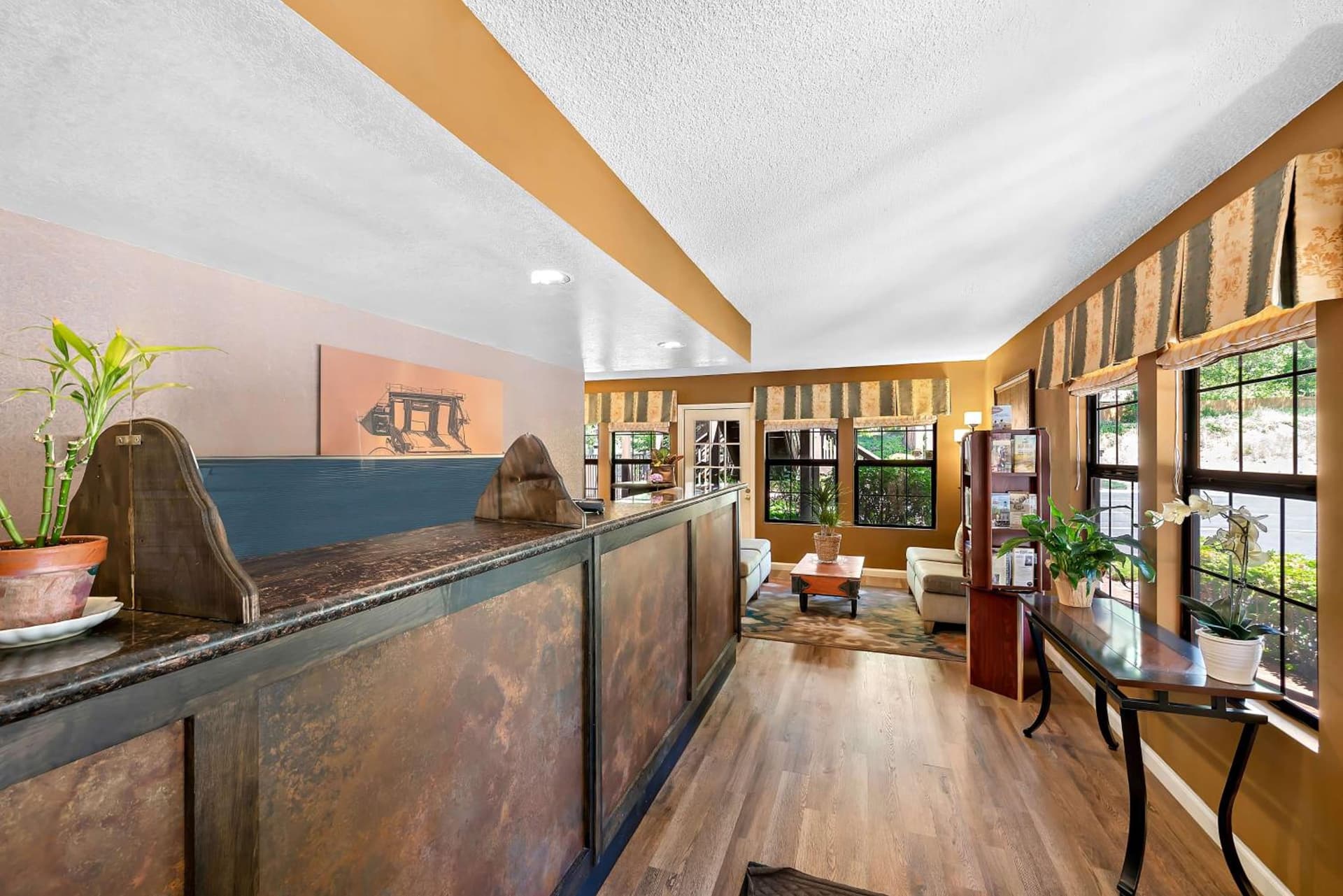 Best Western Stagecoach Inn interior in Pollock Pines, CA — gallery photo 2