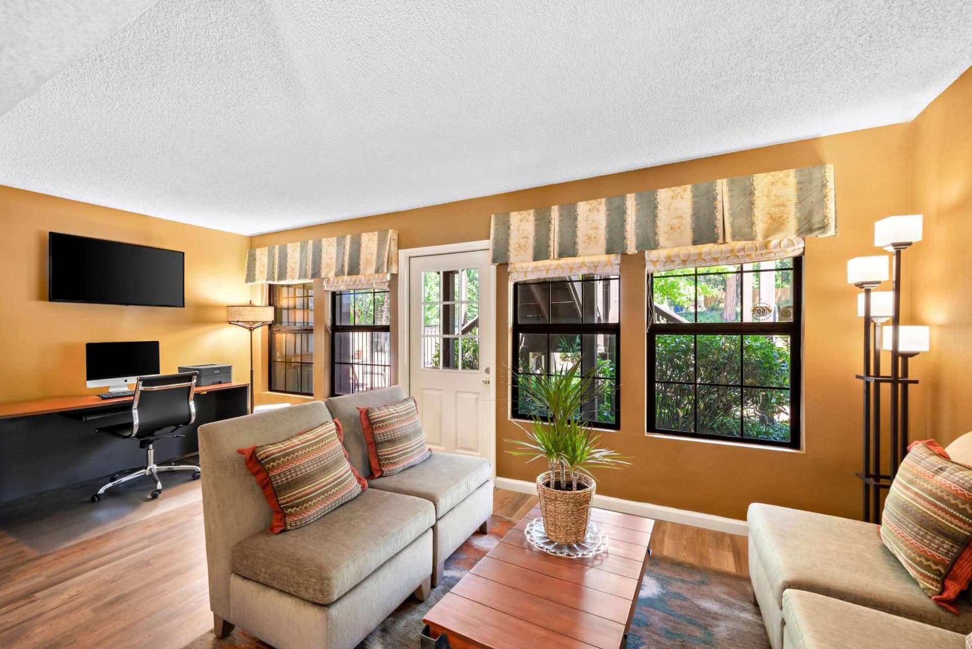 Best Western Stagecoach Inn gallery photo in Pollock Pines, CA — image 21