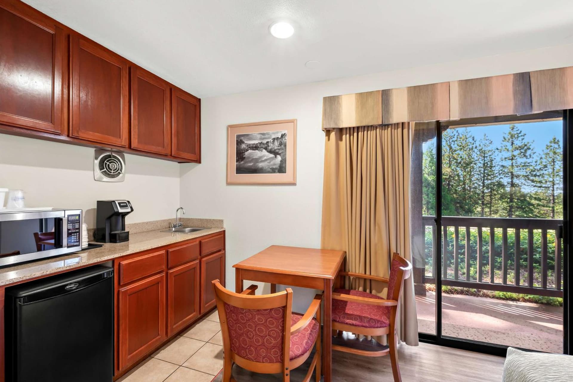 Best Western Stagecoach Inn gallery photo in Pollock Pines, CA — image 31