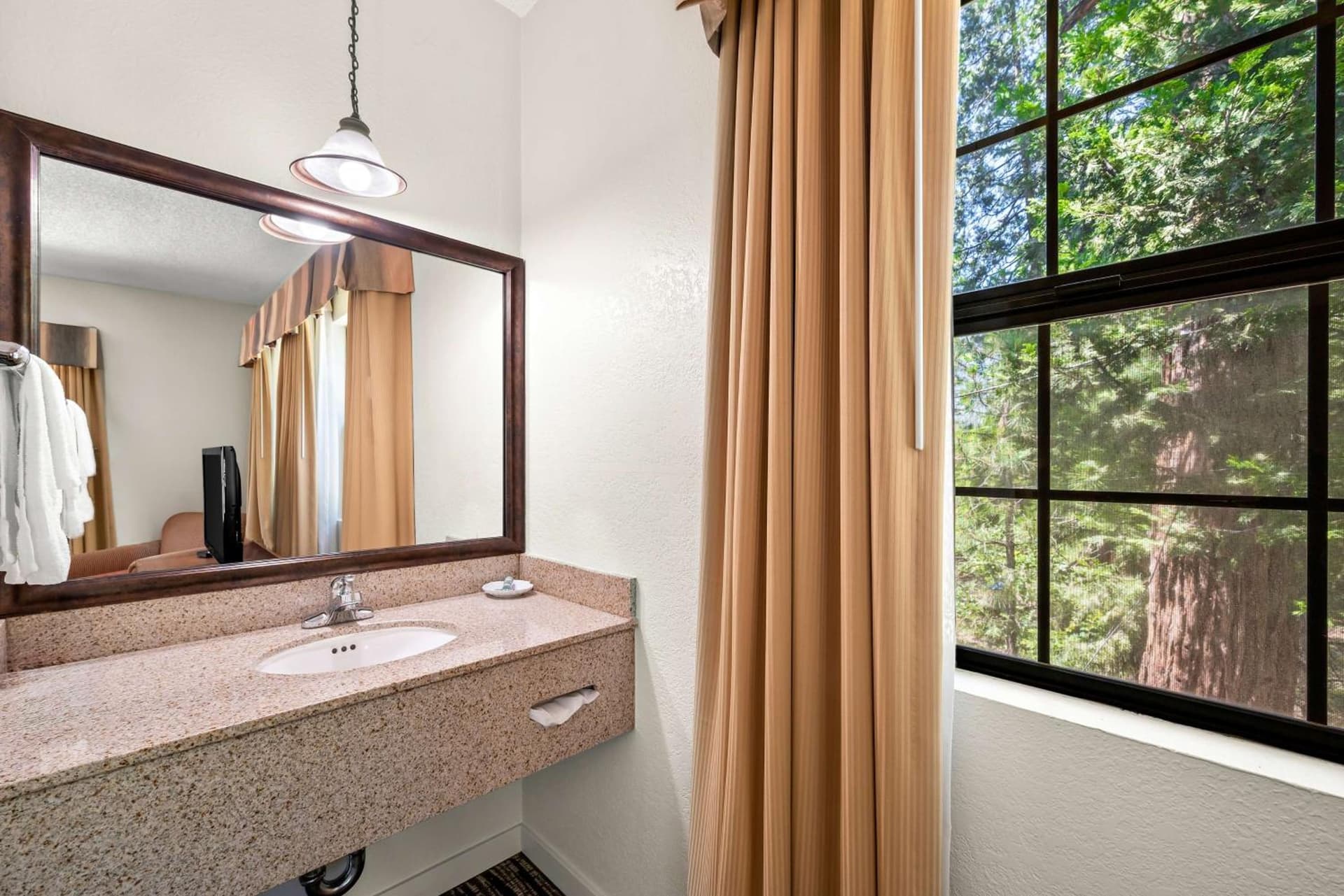 Best Western Stagecoach Inn gallery photo in Pollock Pines, CA — image 34