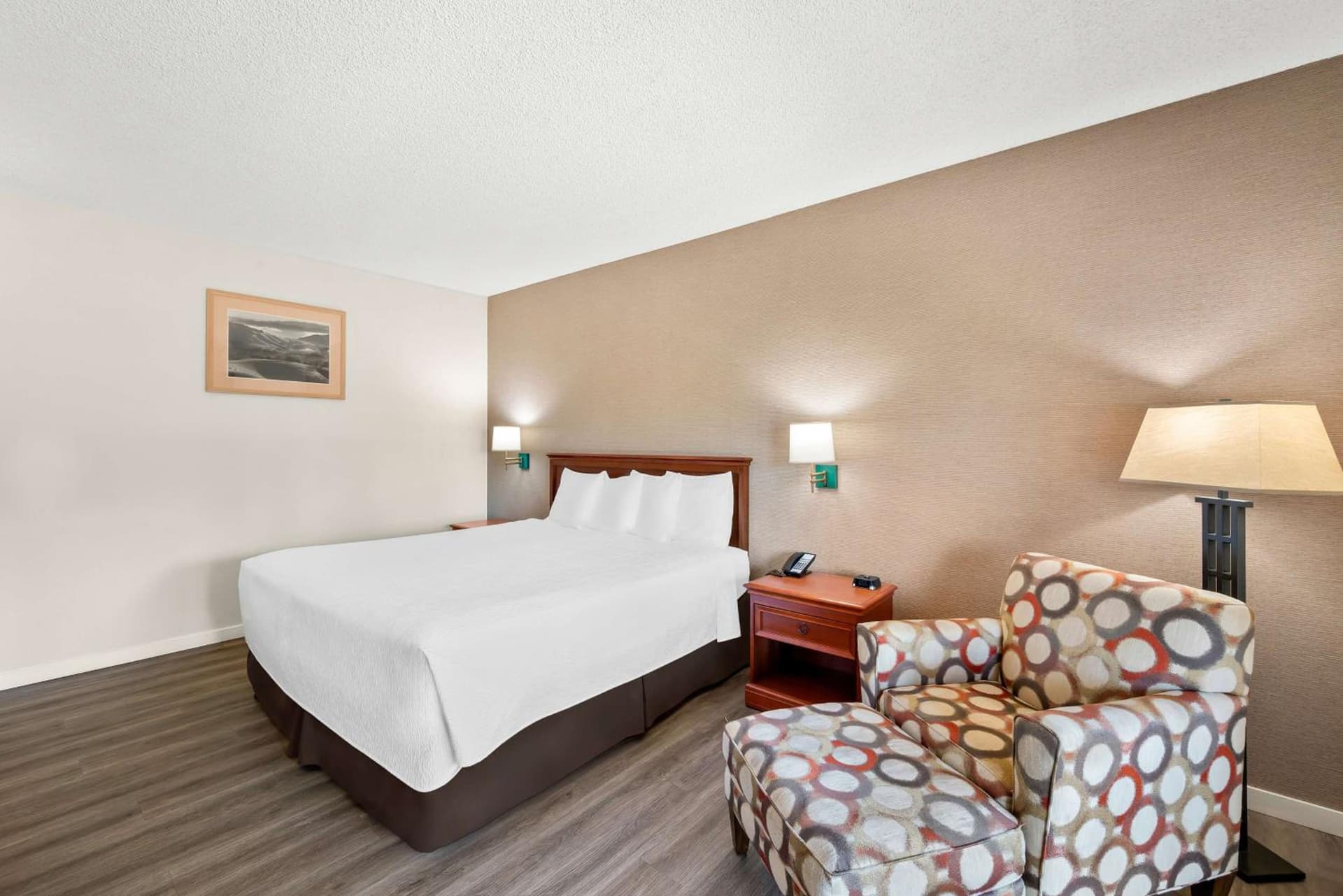 Best Western Stagecoach Inn property views in Pollock Pines, CA — gallery photo 3