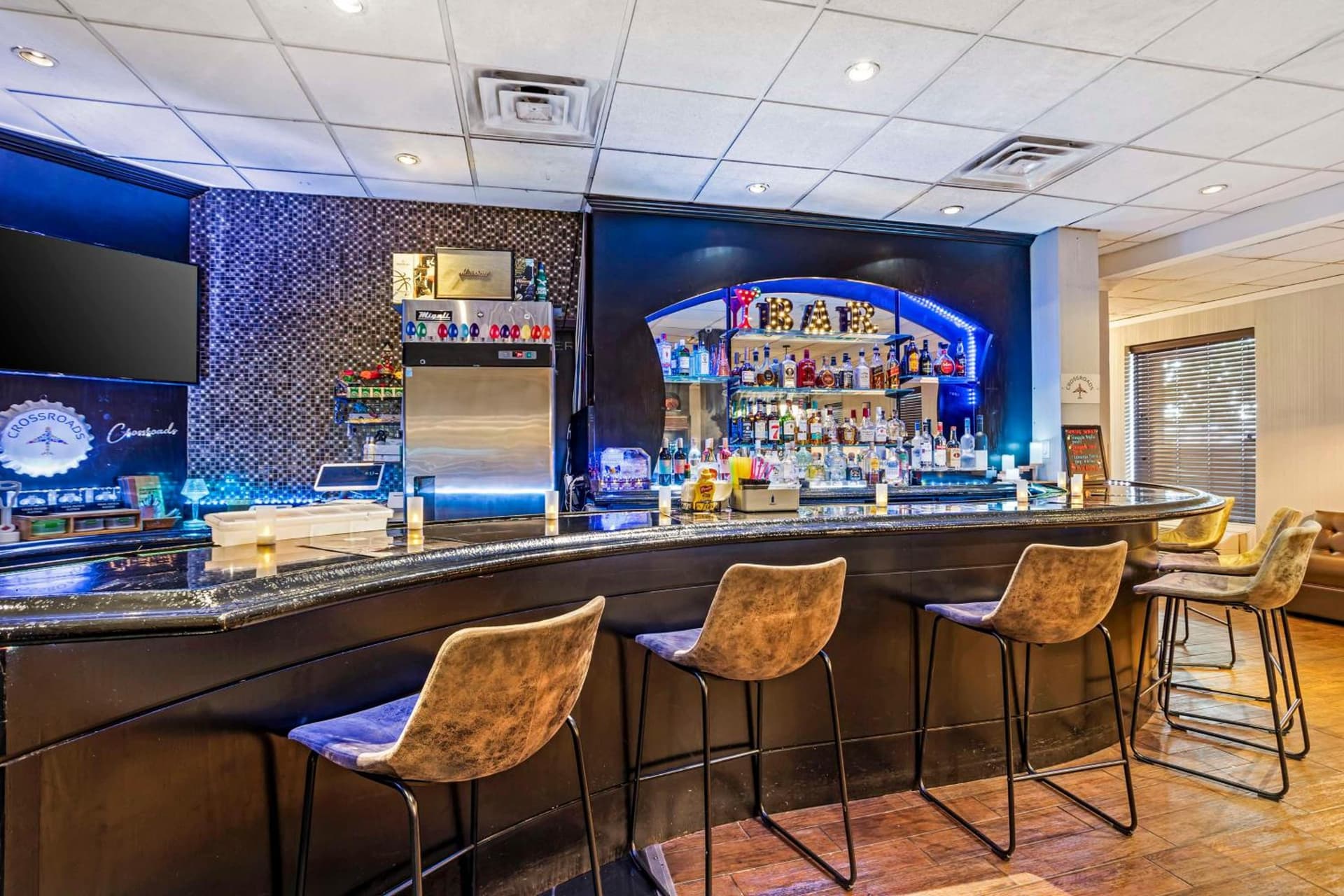 Aiden by Best Western Newark Airport interior in Newark, NJ — gallery photo 2