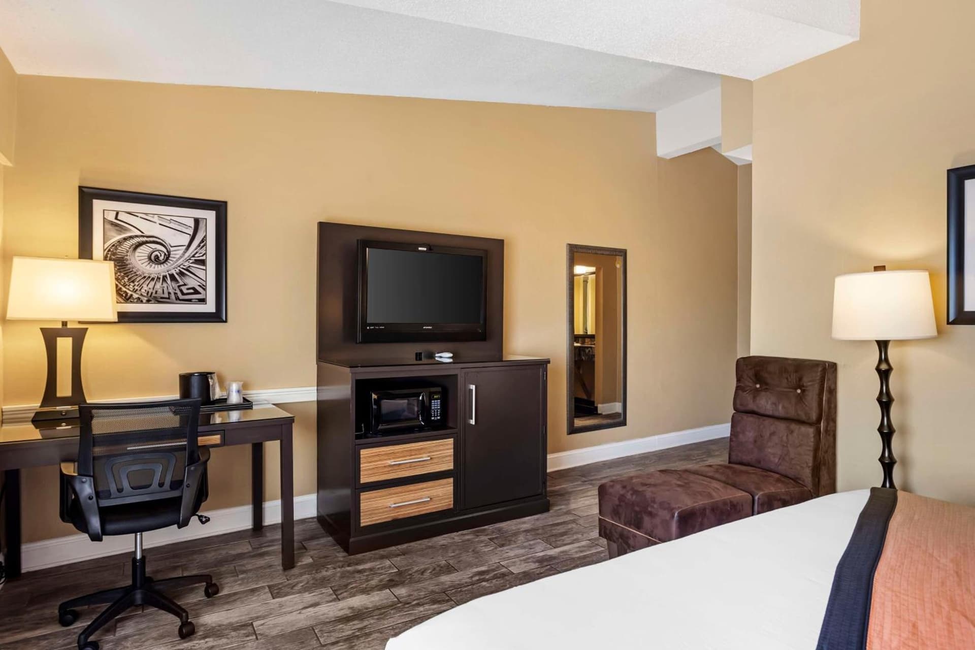 Aiden by Best Western Newark Airport gallery photo in Newark, NJ — image 29
