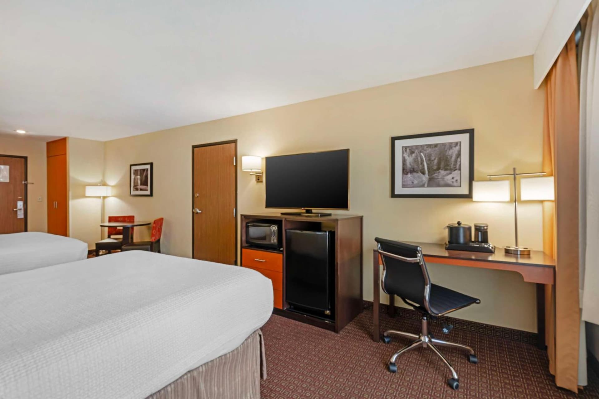 Best Western Cascade Inn & Suites gallery photo in Troutdale, OR — image 14