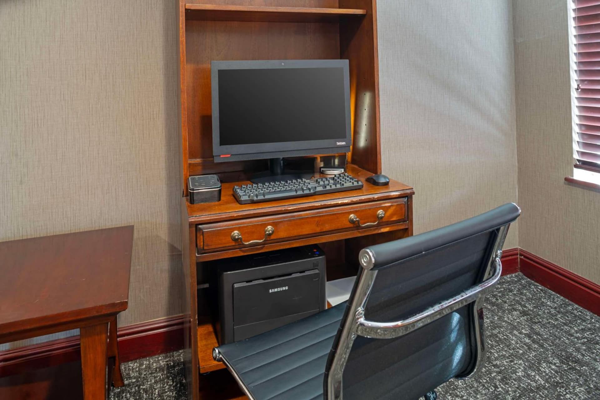Best Western Cascade Inn & Suites gallery photo in Troutdale, OR — image 15