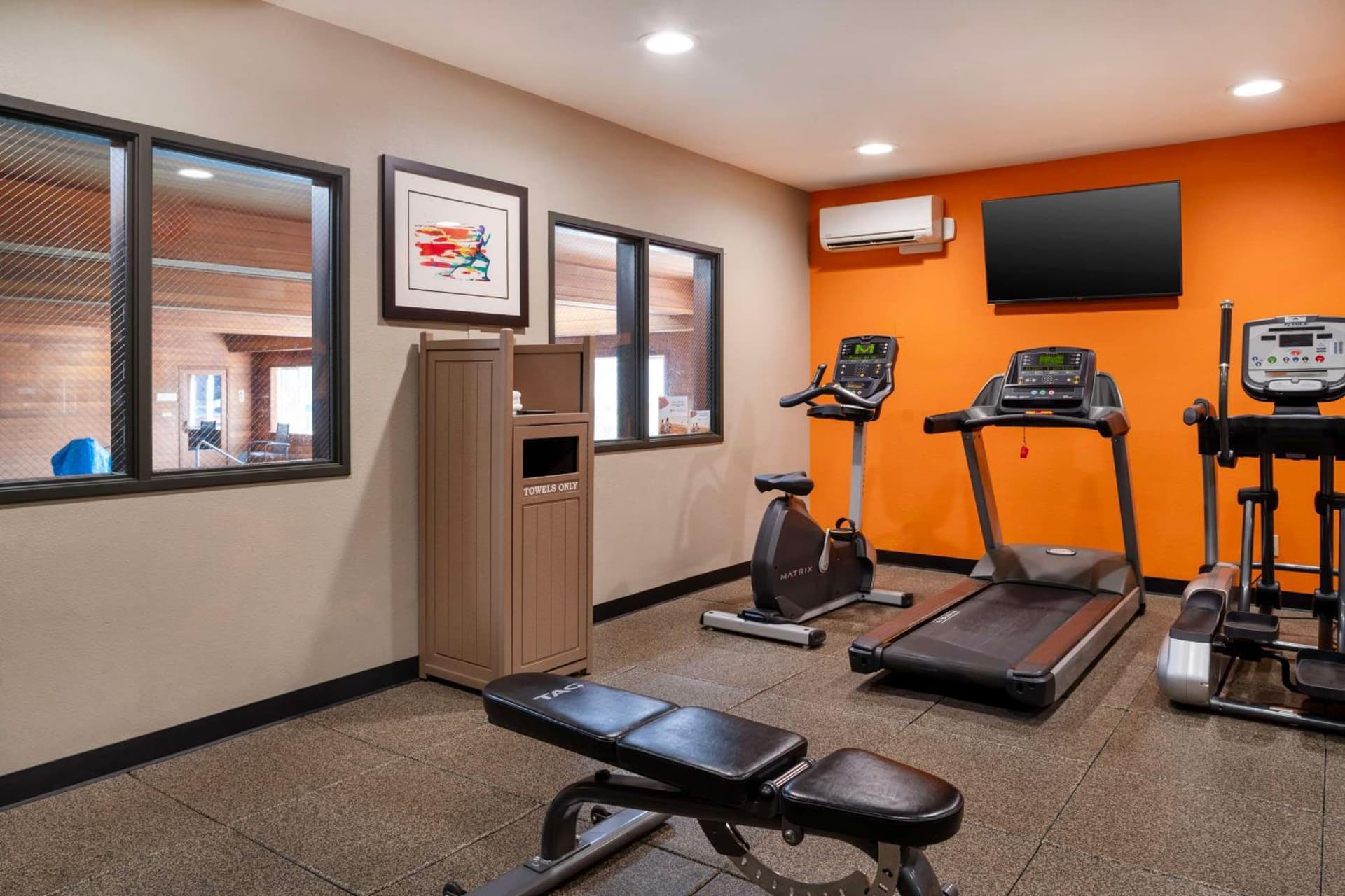 Best Western Cascade Inn & Suites gallery photo in Troutdale, OR — image 5