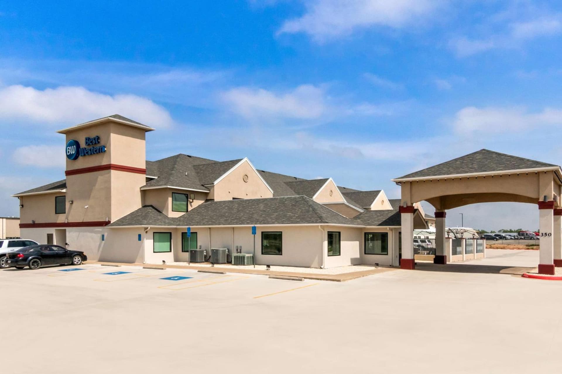 Best Western Abilene Inn & Suites interior in Abilene, TX — gallery photo 2