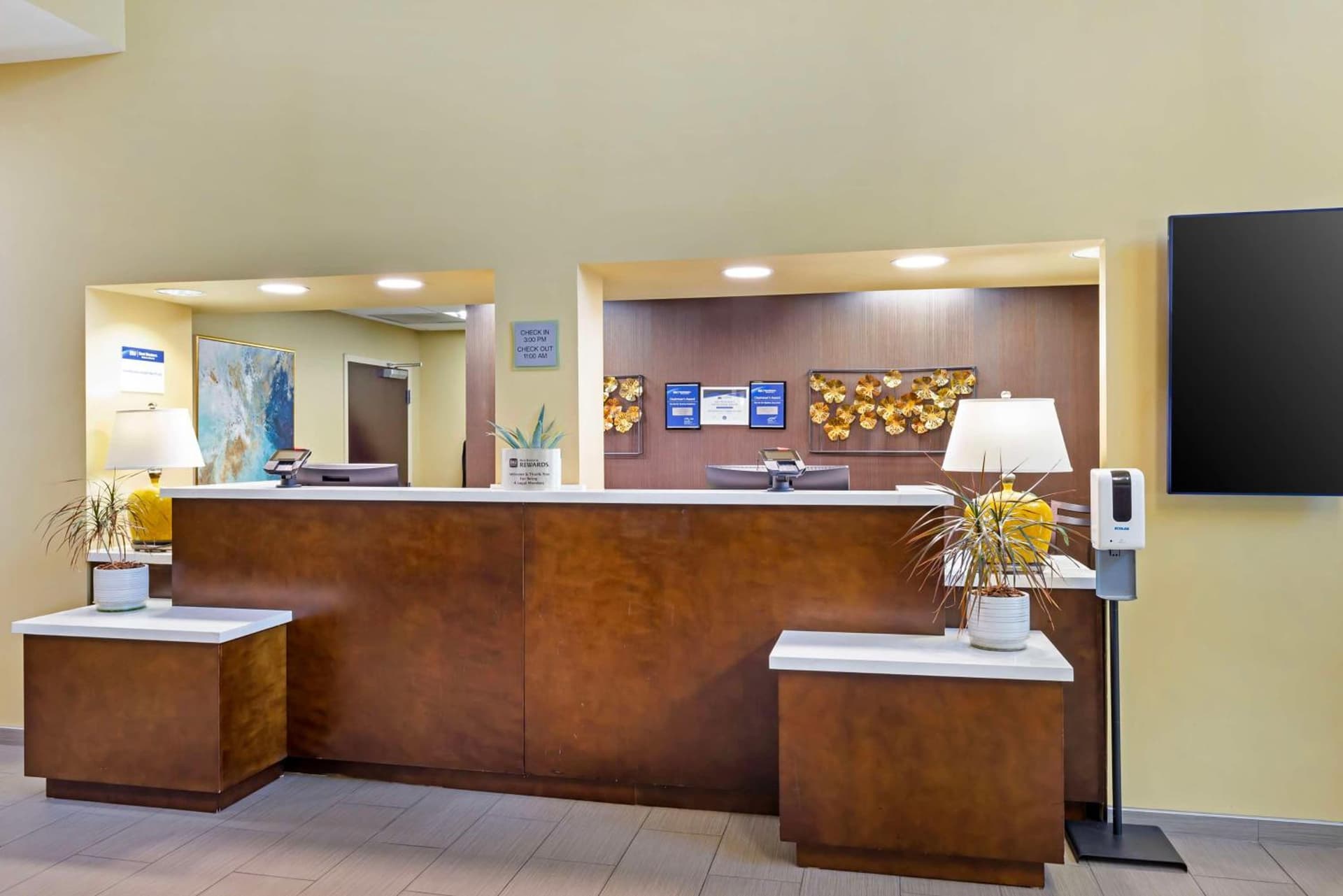 Best Western Plus Thornburg Inn & Suites property views in Thornburg — gallery photo 3