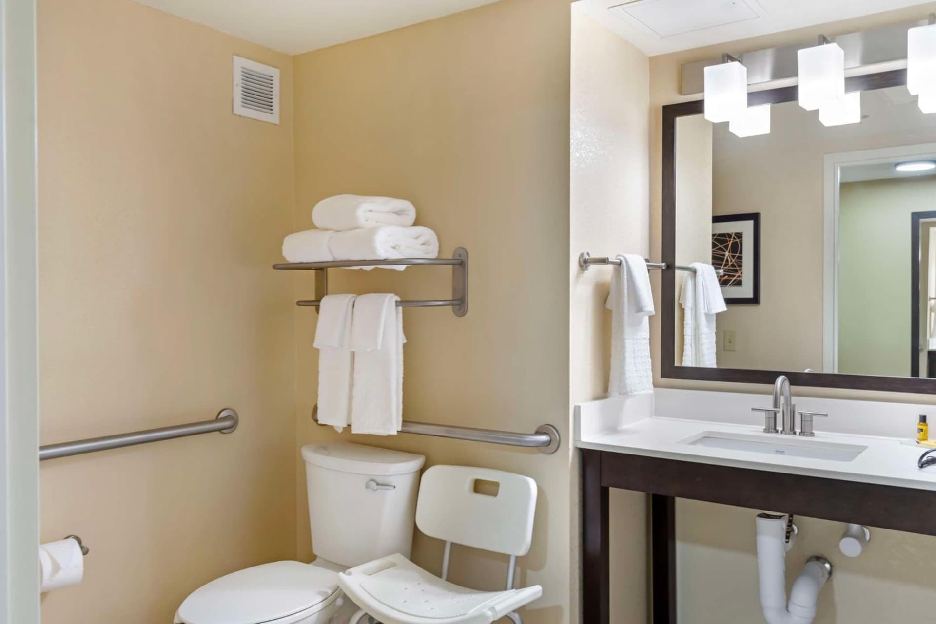 Best Western Plus Thornburg Inn & Suites gallery photo in Thornburg — image 6