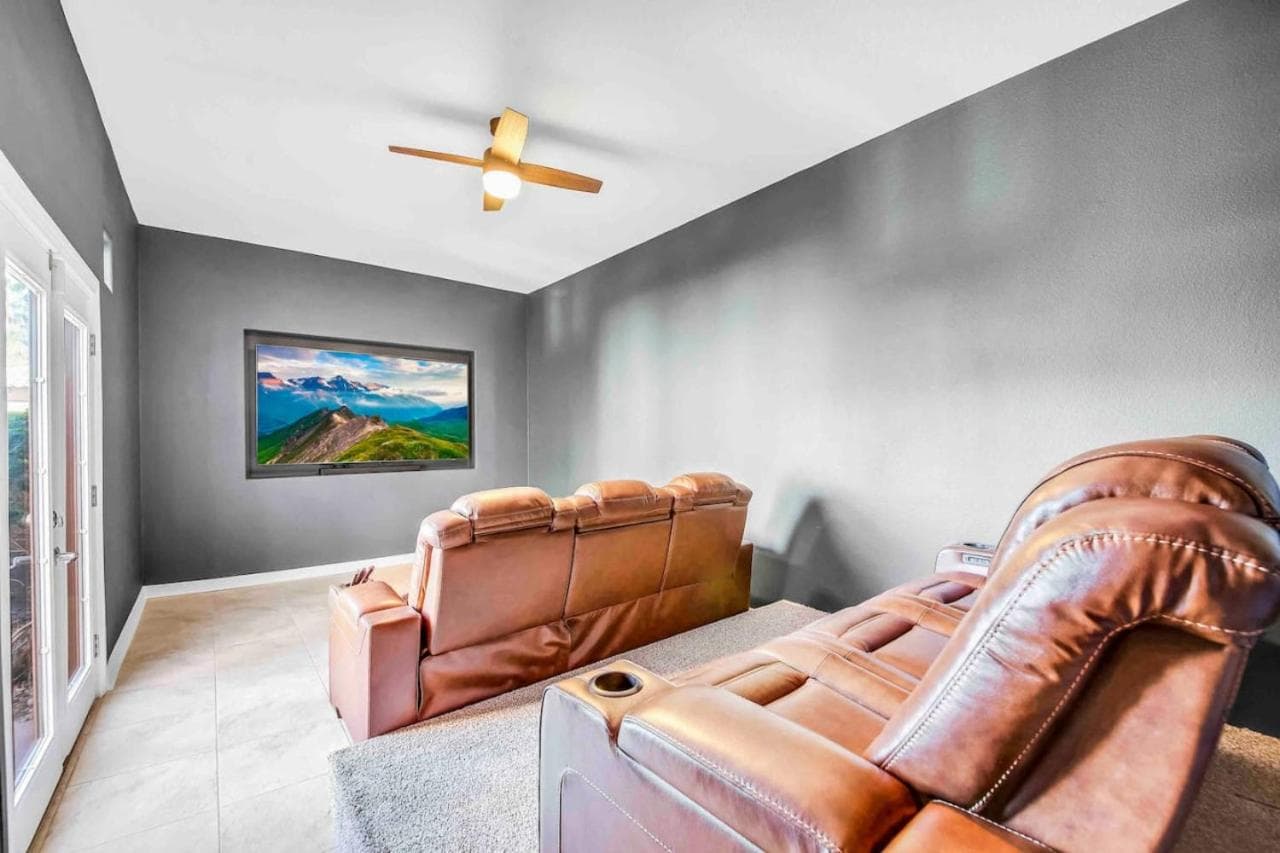 Ambitions Walk-in Theater gallery photo in Indio, CA — image 9