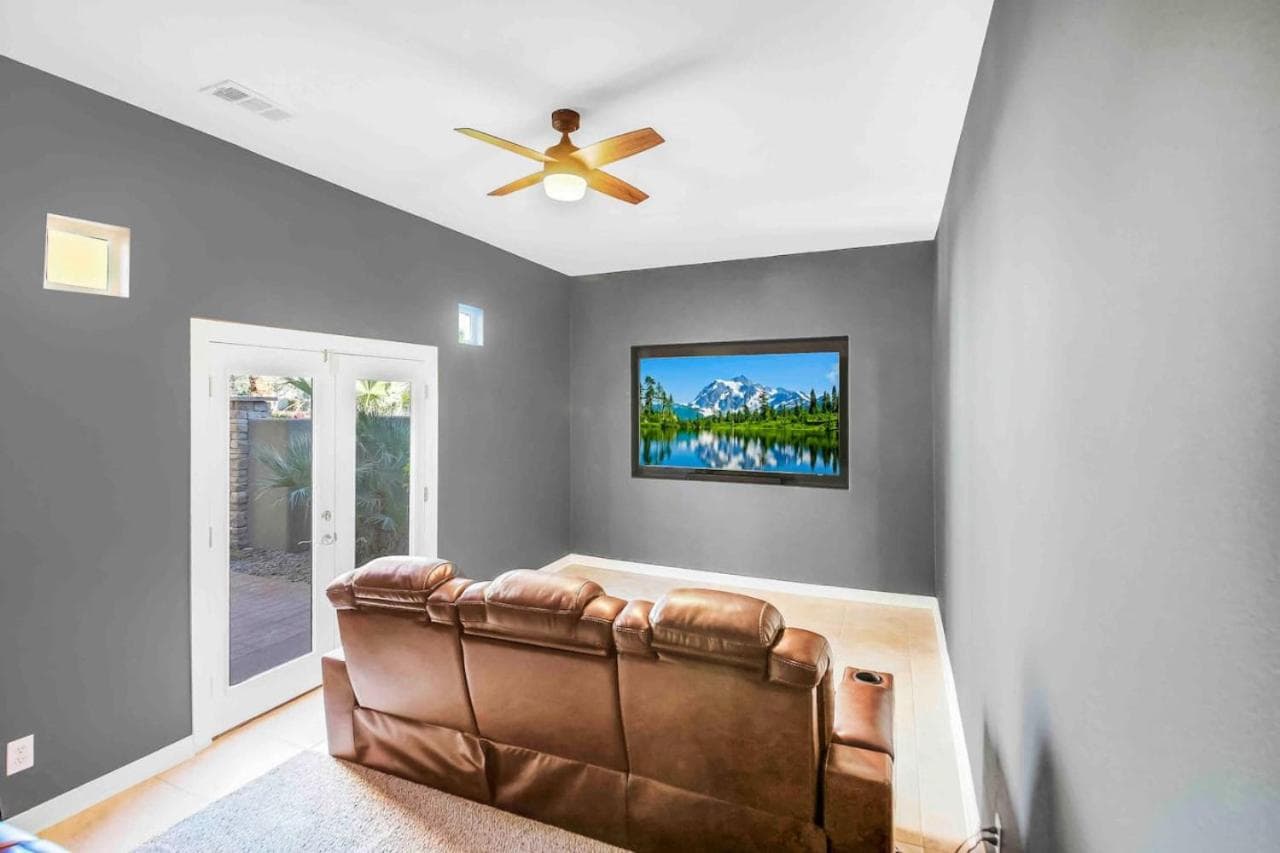 Ambitions Walk-in Theater gallery photo in Indio, CA — image 42