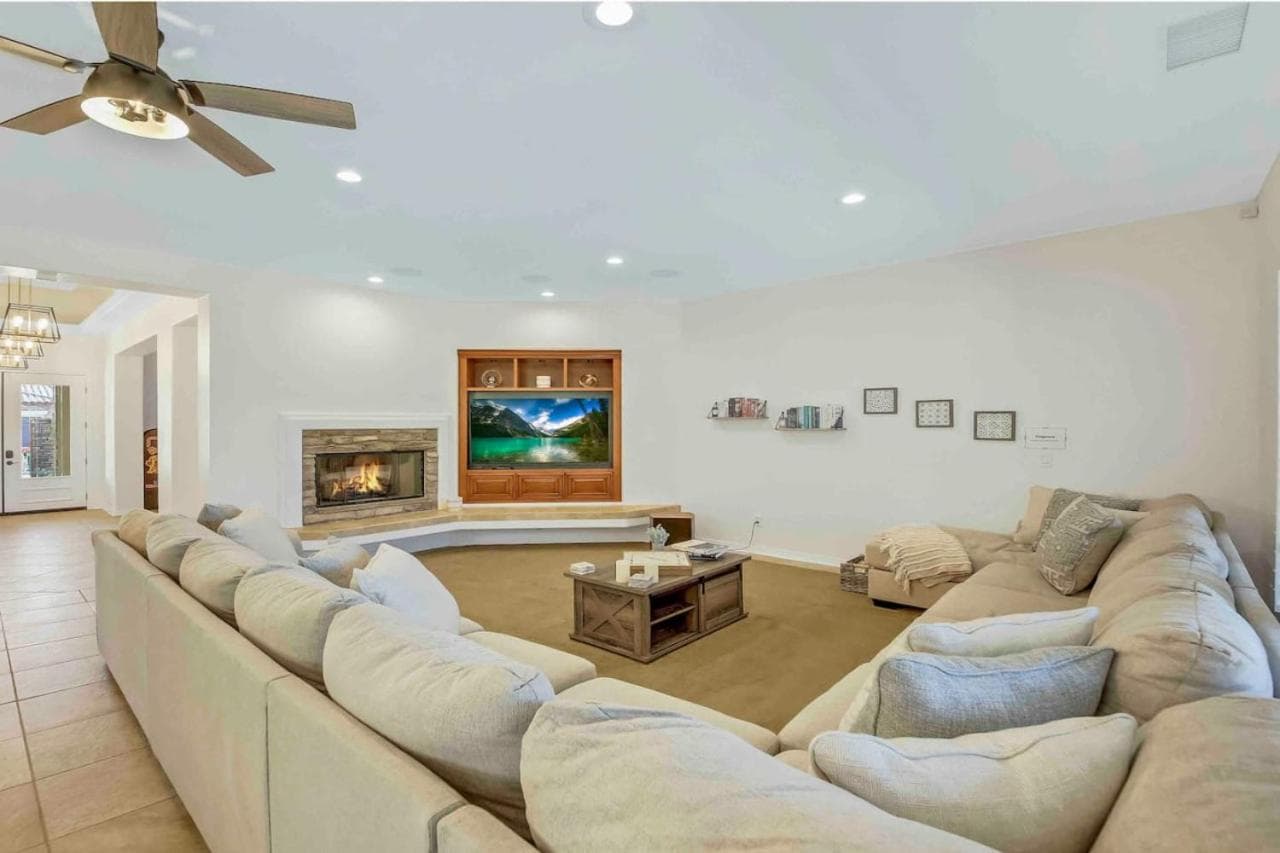 Ambitions Walk-in Theater interior in Indio, CA — gallery photo 2