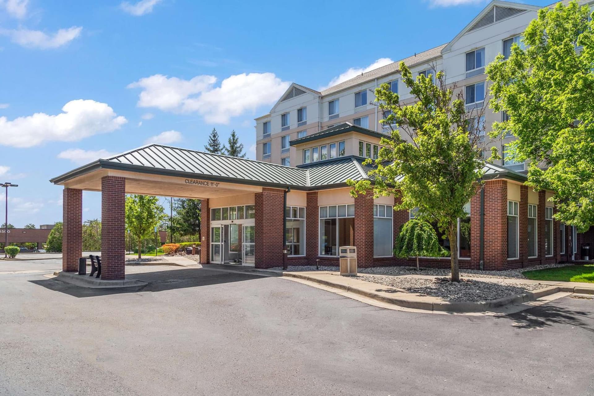 Hilton Garden Inn Plymouth interior in Plymouth, MI — gallery photo 2