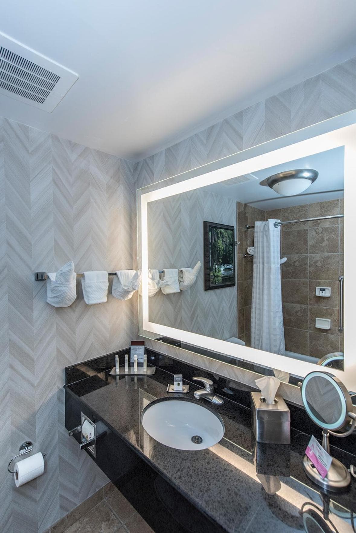 DoubleTree by Hilton North Charleston - Convention Center gallery photo in Charleston, SC — image 33