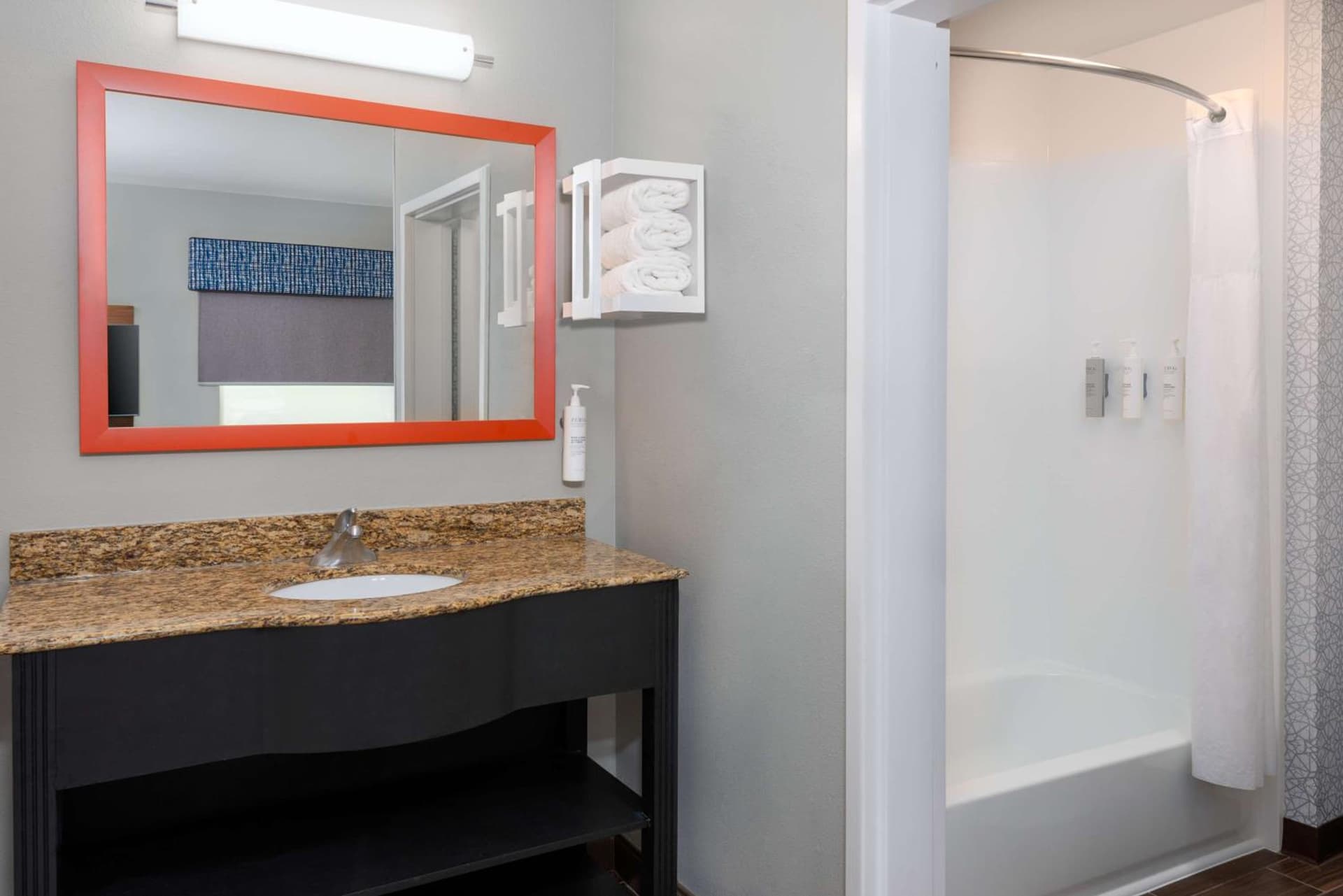Hampton Inn & Suites Murfreesboro gallery photo in Murfreesboro, TN — image 12