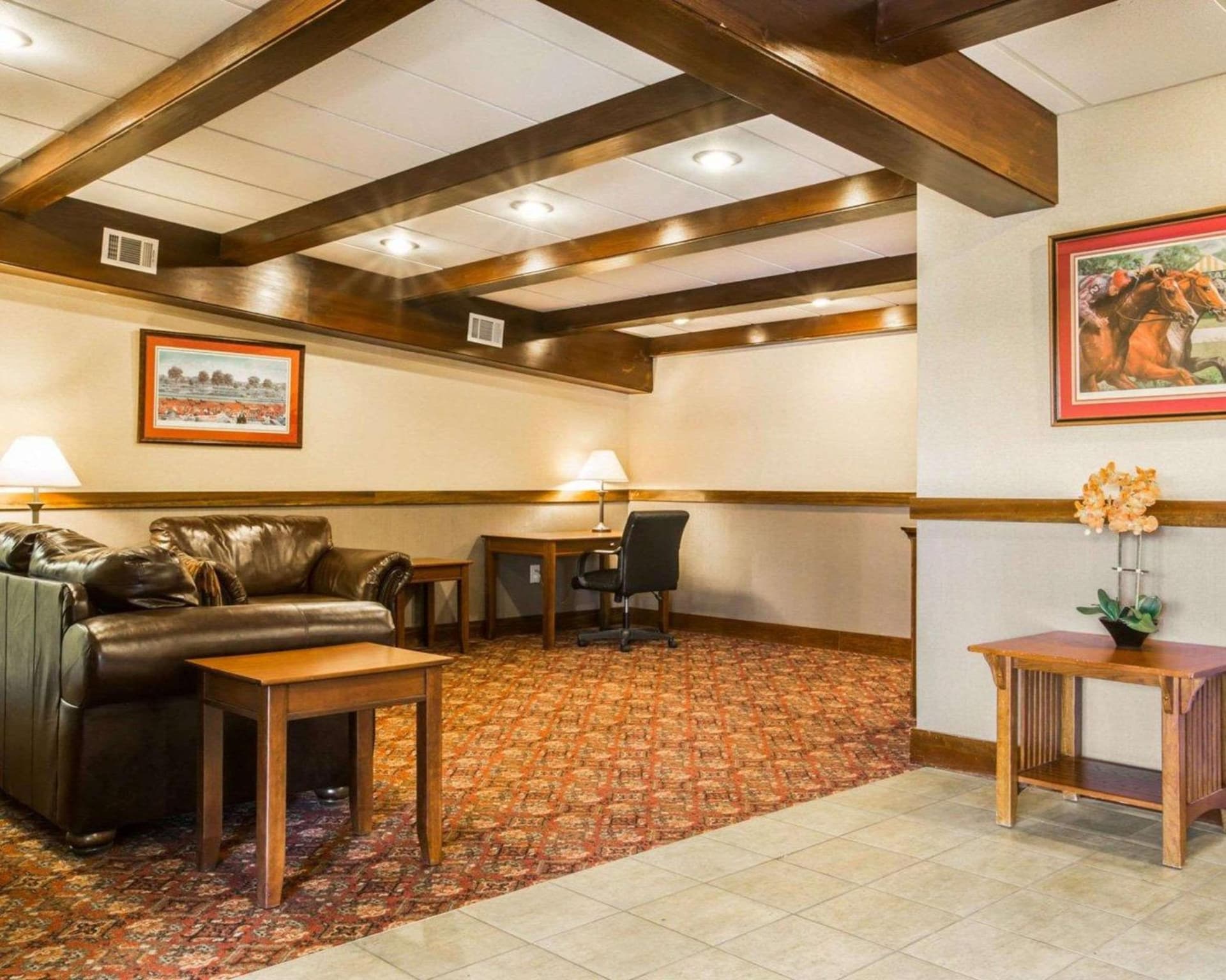 Clarion Inn & Suites at the Outlets of Lake George interior in Lake George — gallery photo 2