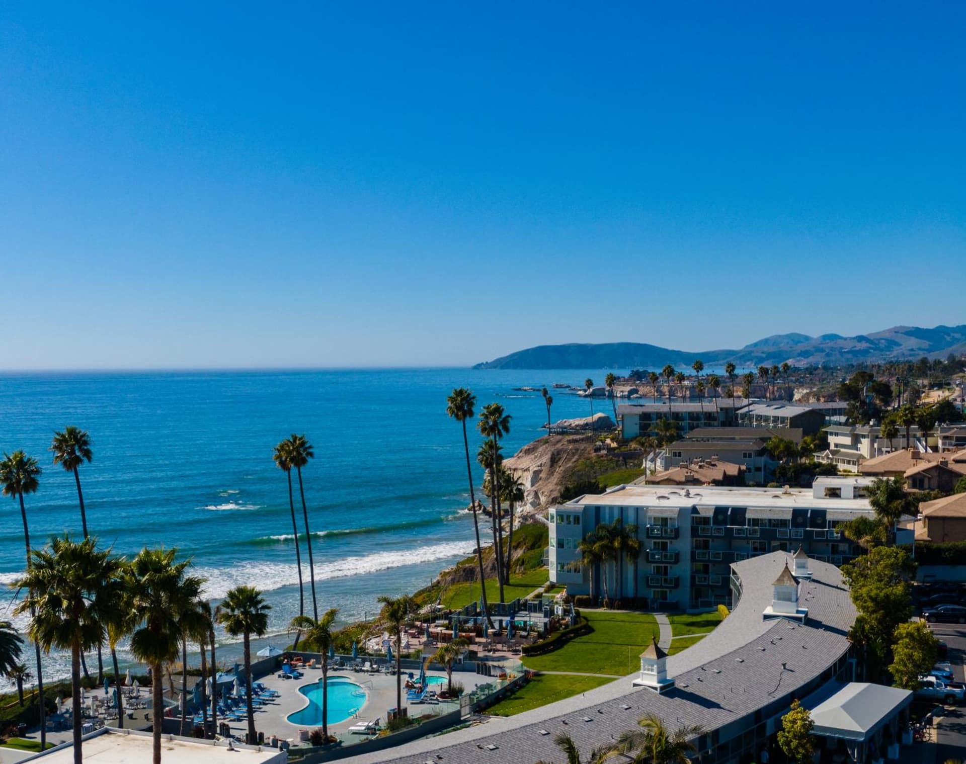 SeaCrest Oceanfront Hotel property views in Pismo Beach, CA — gallery photo 3
