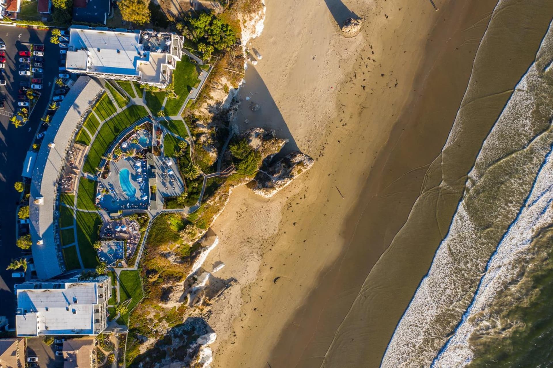 SeaCrest Oceanfront Hotel property views in Pismo Beach, CA — gallery photo 3