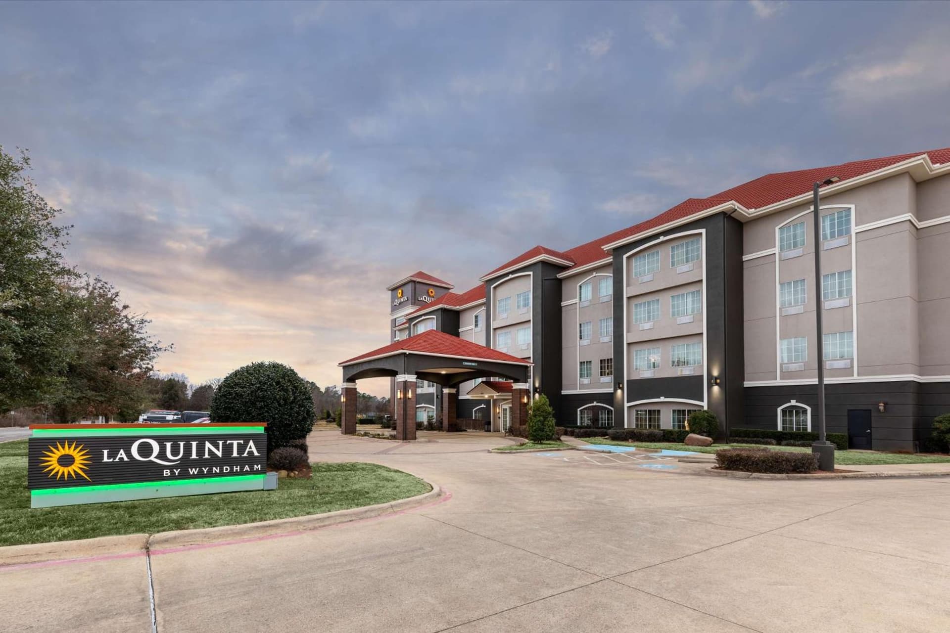 La Quinta by Wyndham Mt. Pleasant property views in Mount Pleasant, TX — gallery photo 3