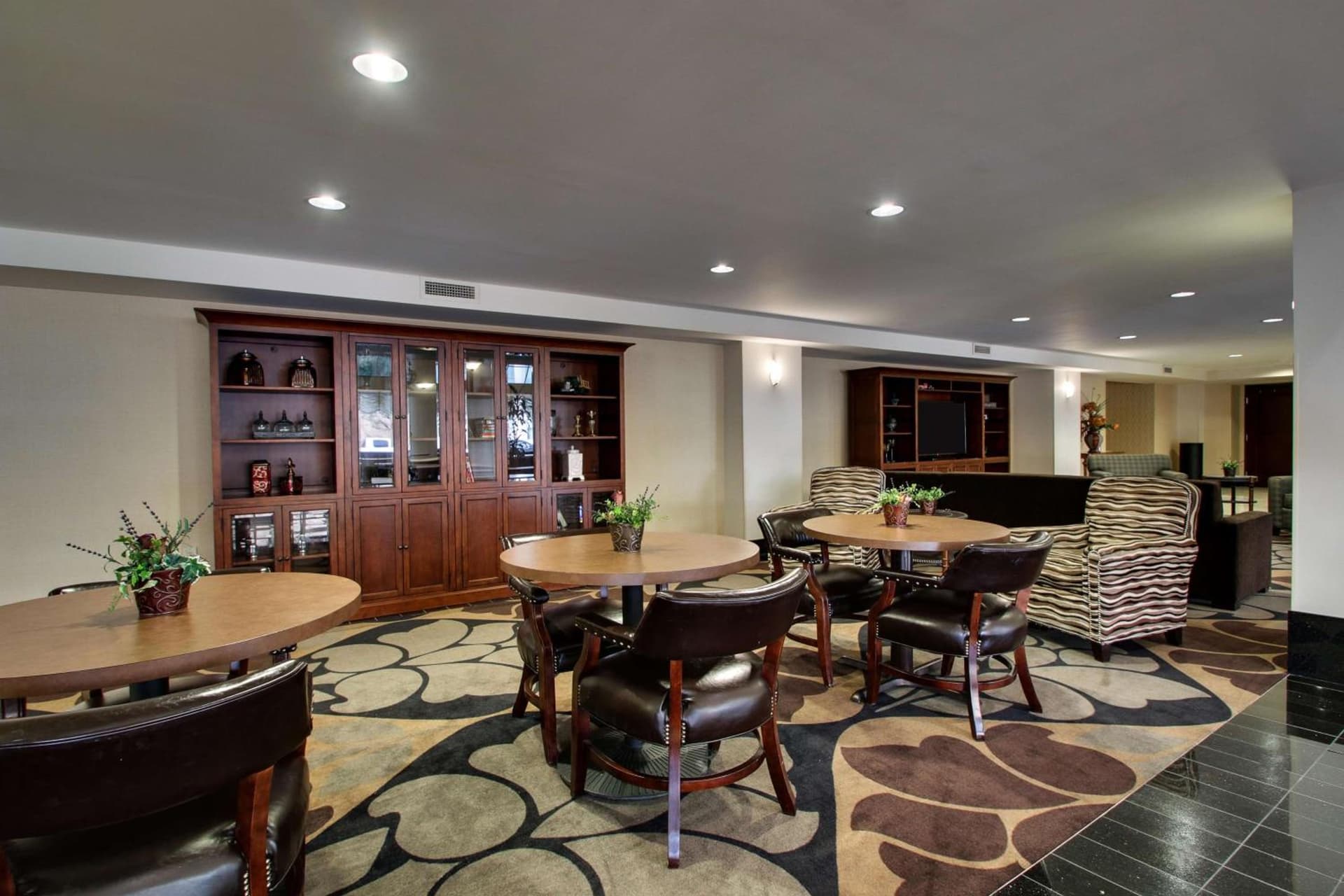 Drury Plaza Hotel Broadview Wichita gallery photo in Wichita, KS — image 26