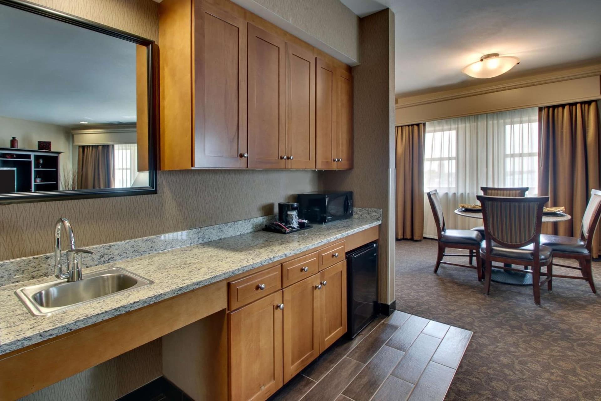 Drury Plaza Hotel Broadview Wichita gallery photo in Wichita, KS — image 63