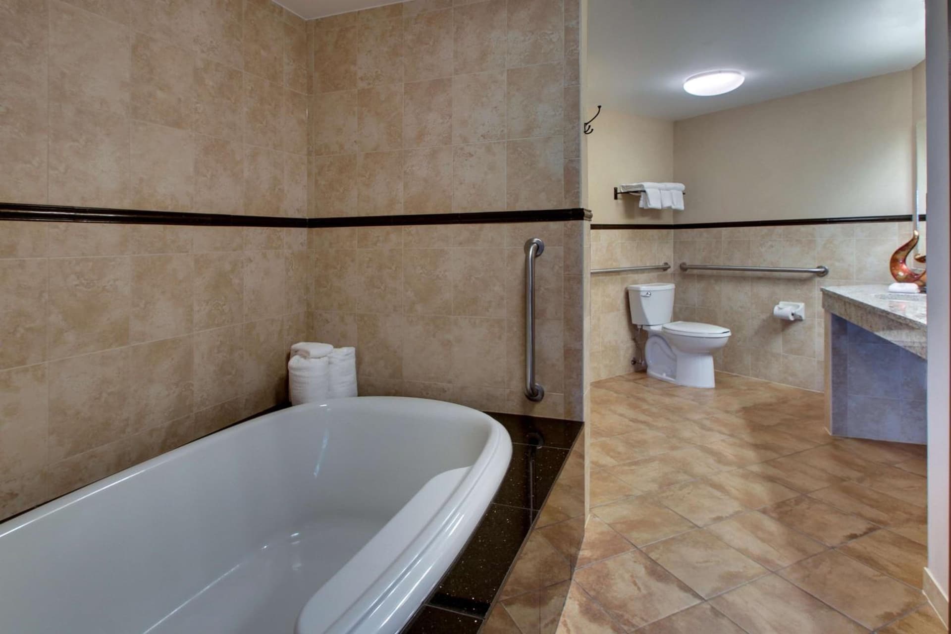 Drury Plaza Hotel Broadview Wichita gallery photo in Wichita, KS — image 56