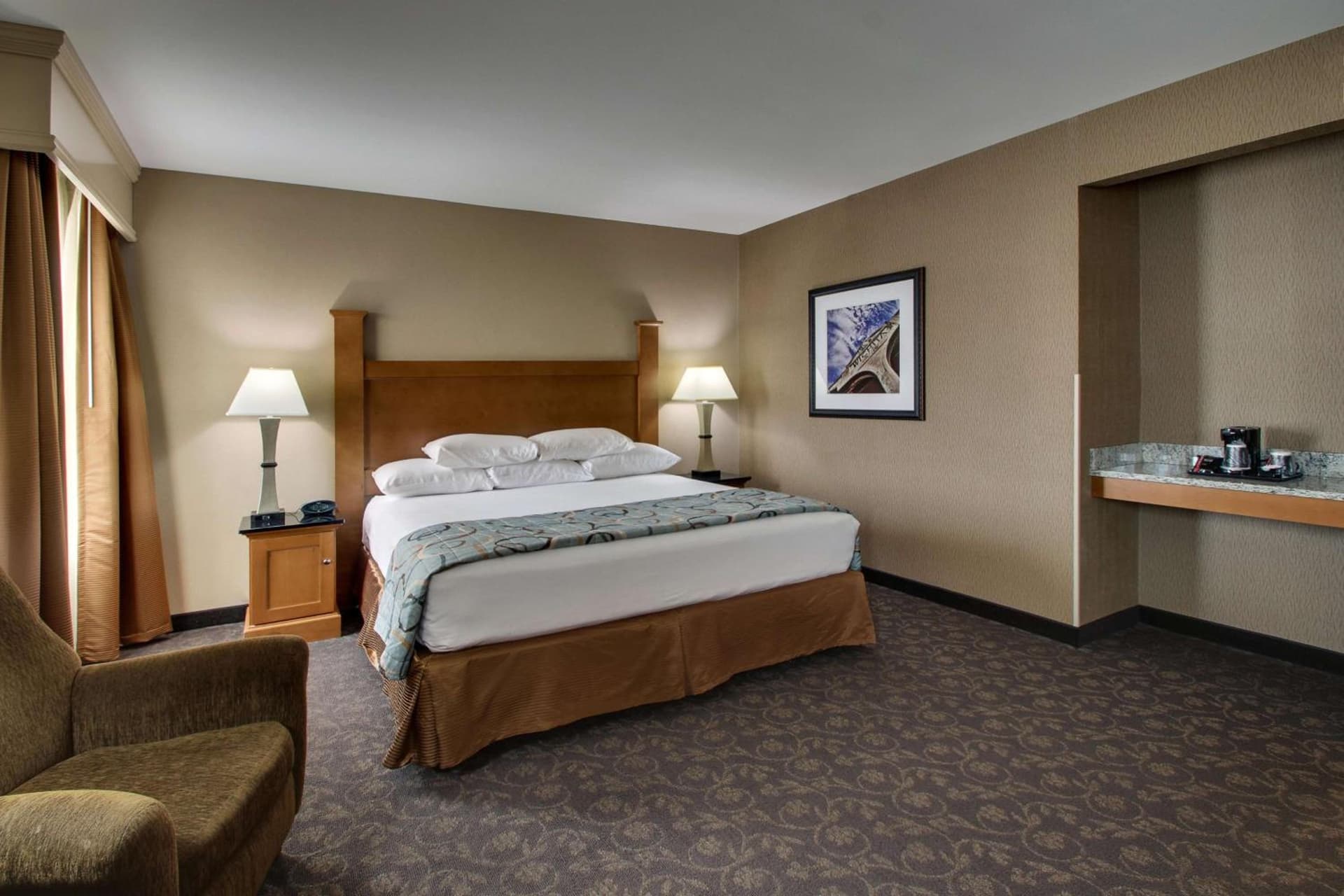 Drury Plaza Hotel Broadview Wichita gallery photo in Wichita, KS — image 60