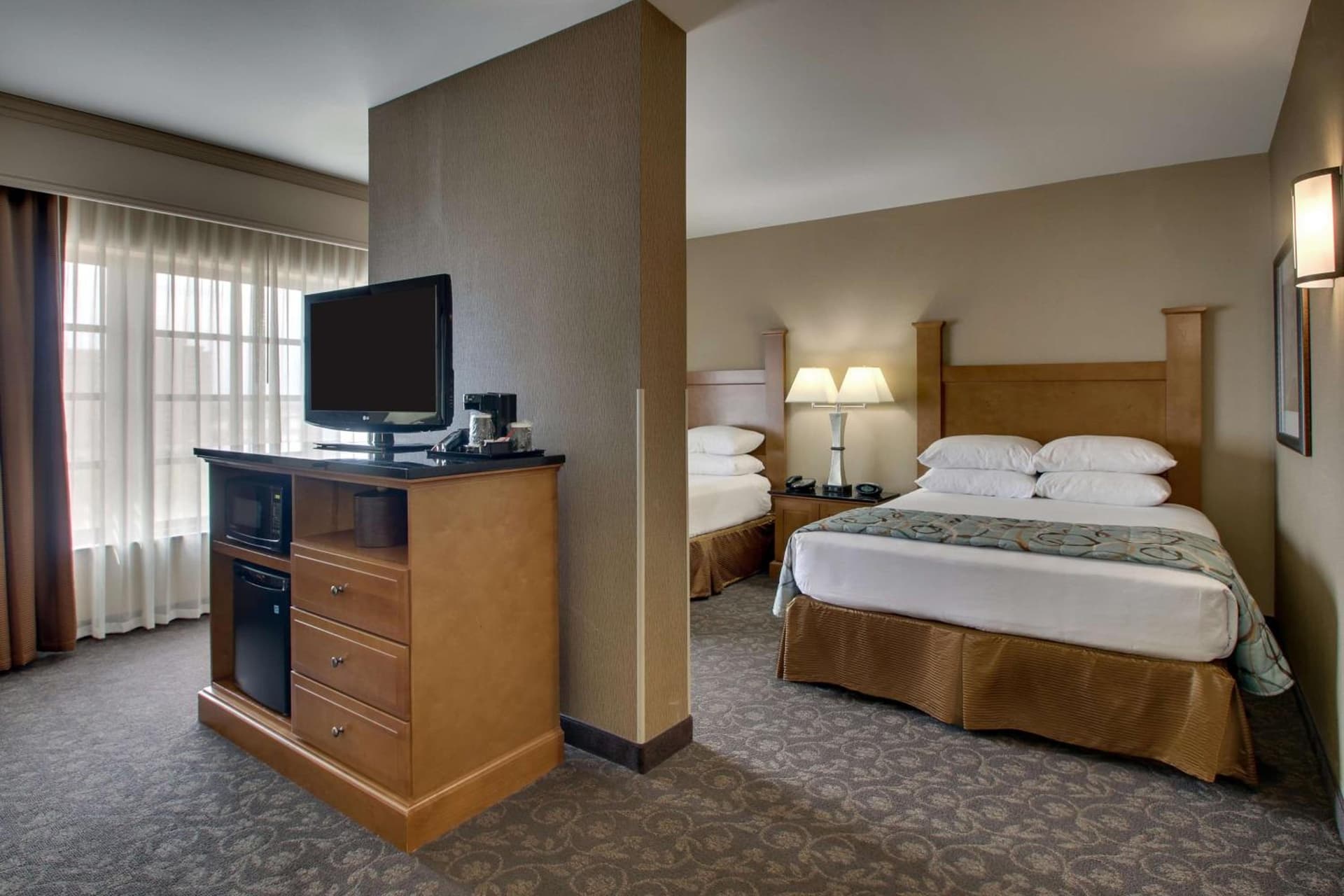 Drury Plaza Hotel Broadview Wichita gallery photo in Wichita, KS — image 47