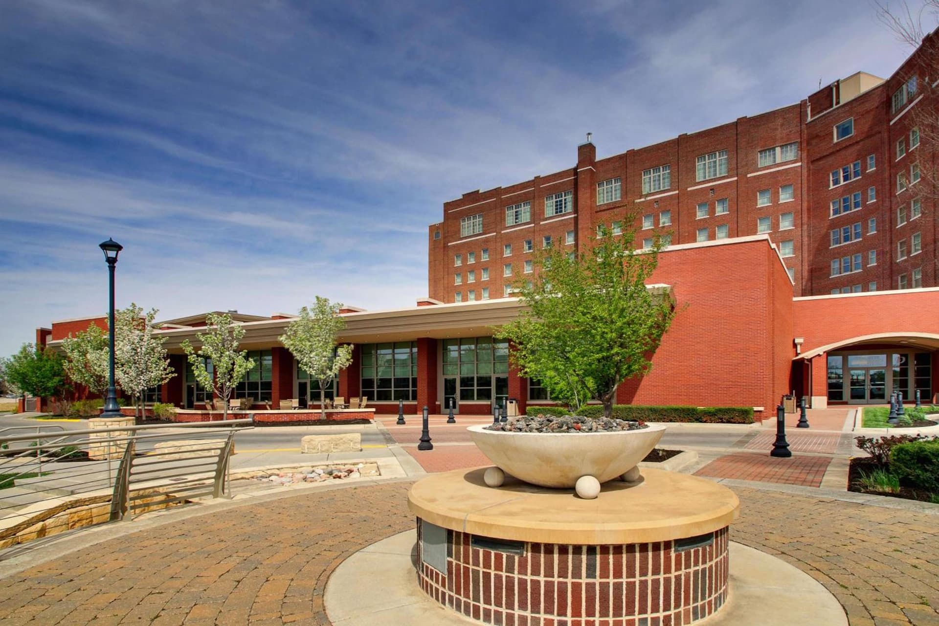 Drury Plaza Hotel Broadview Wichita gallery photo in Wichita, KS — image 89