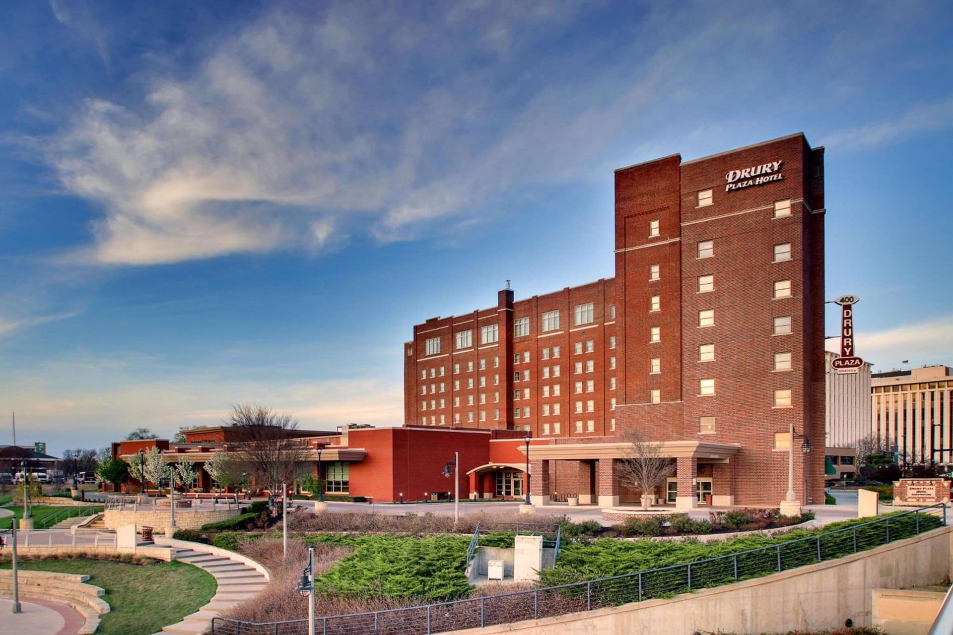 Drury Plaza Hotel Broadview Wichita gallery photo in Wichita, KS — image 88