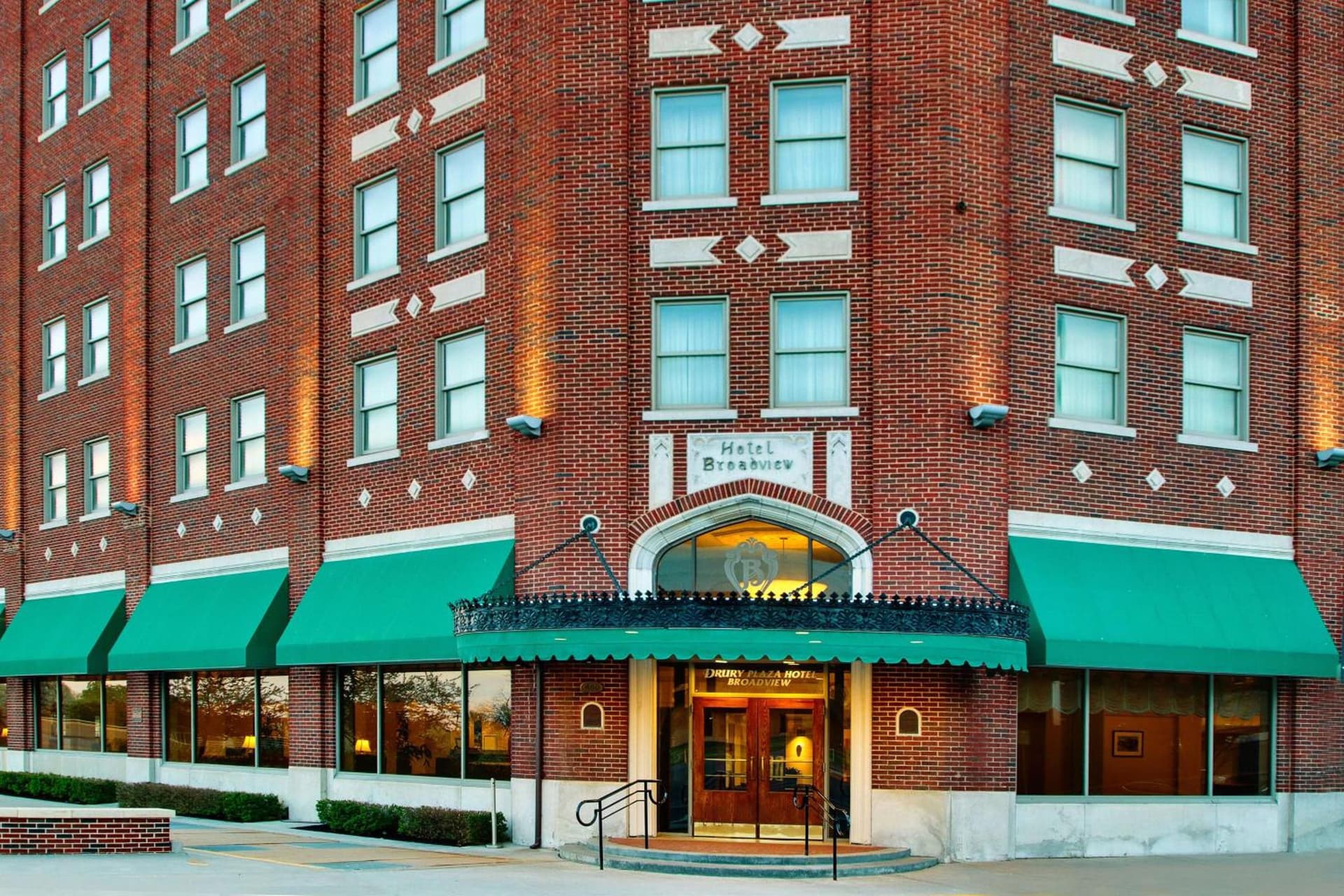 Drury Plaza Hotel Broadview Wichita gallery photo in Wichita, KS — image 48